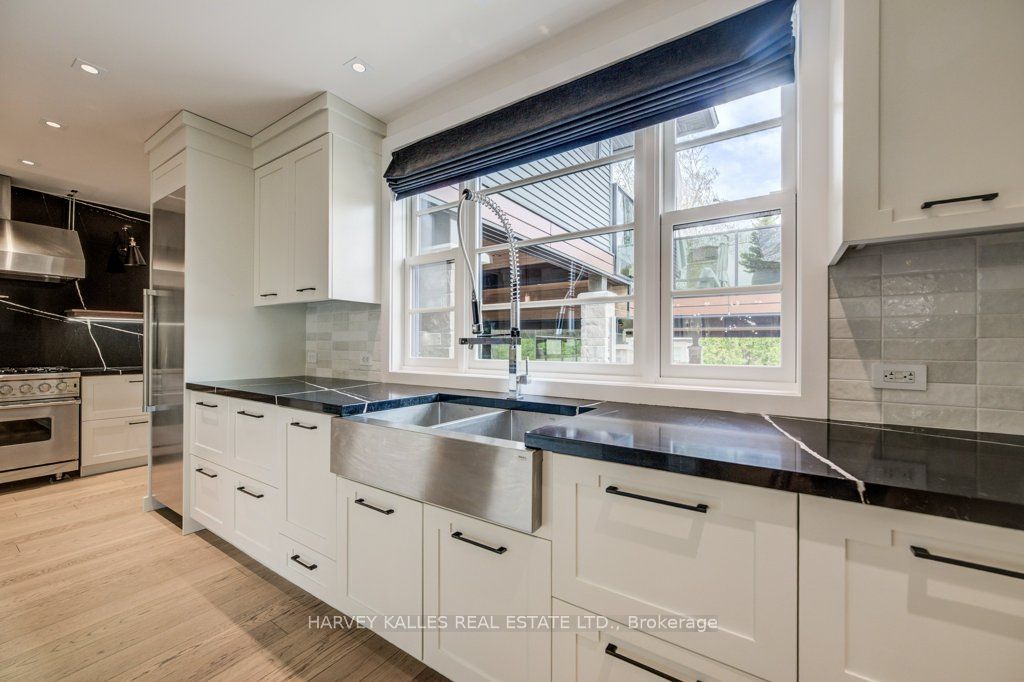 8 Westgate Walk Property Photo 18