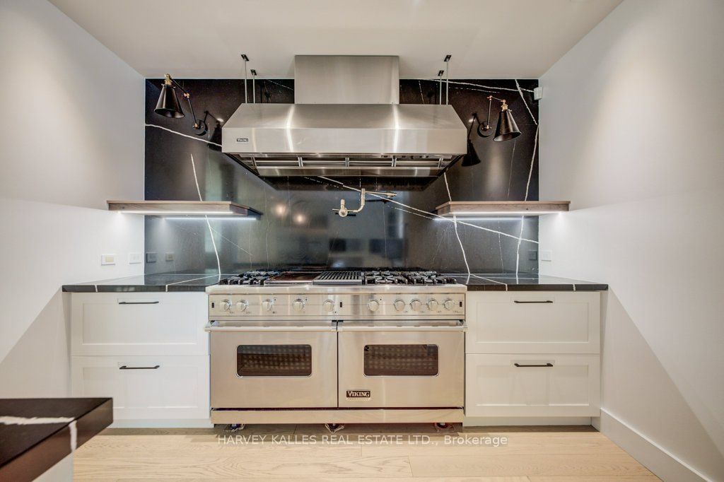 8 Westgate Walk Property Photo 19