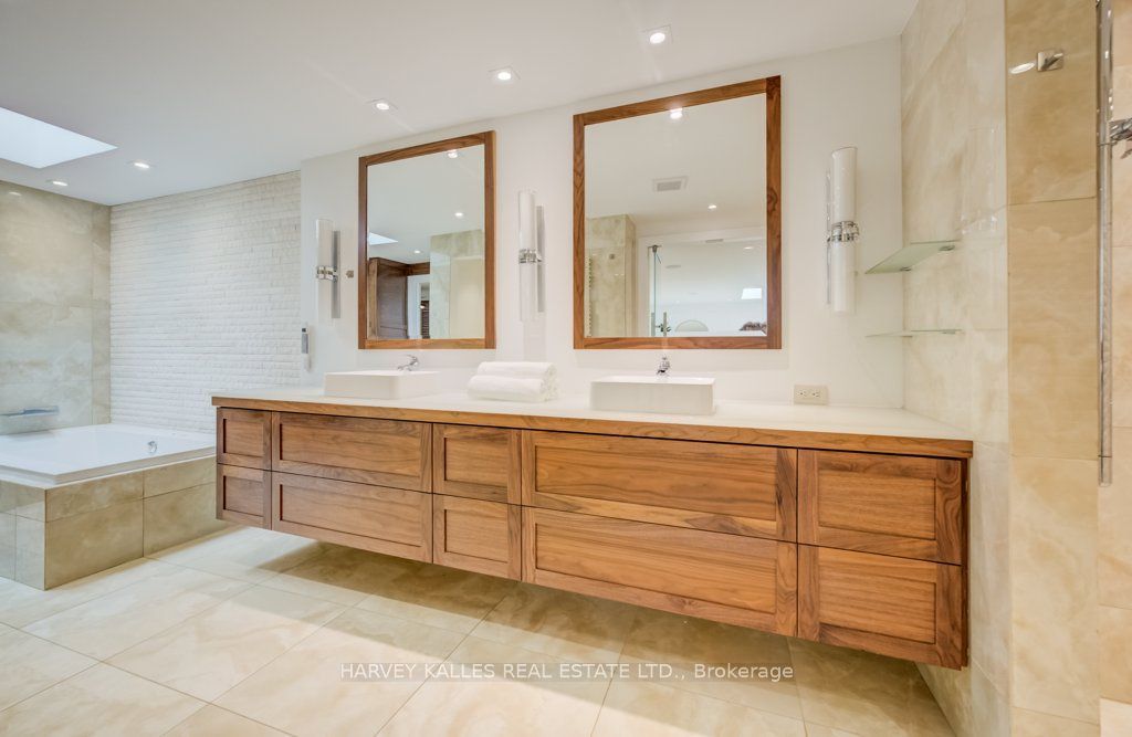 8 Westgate Walk Property Photo 30