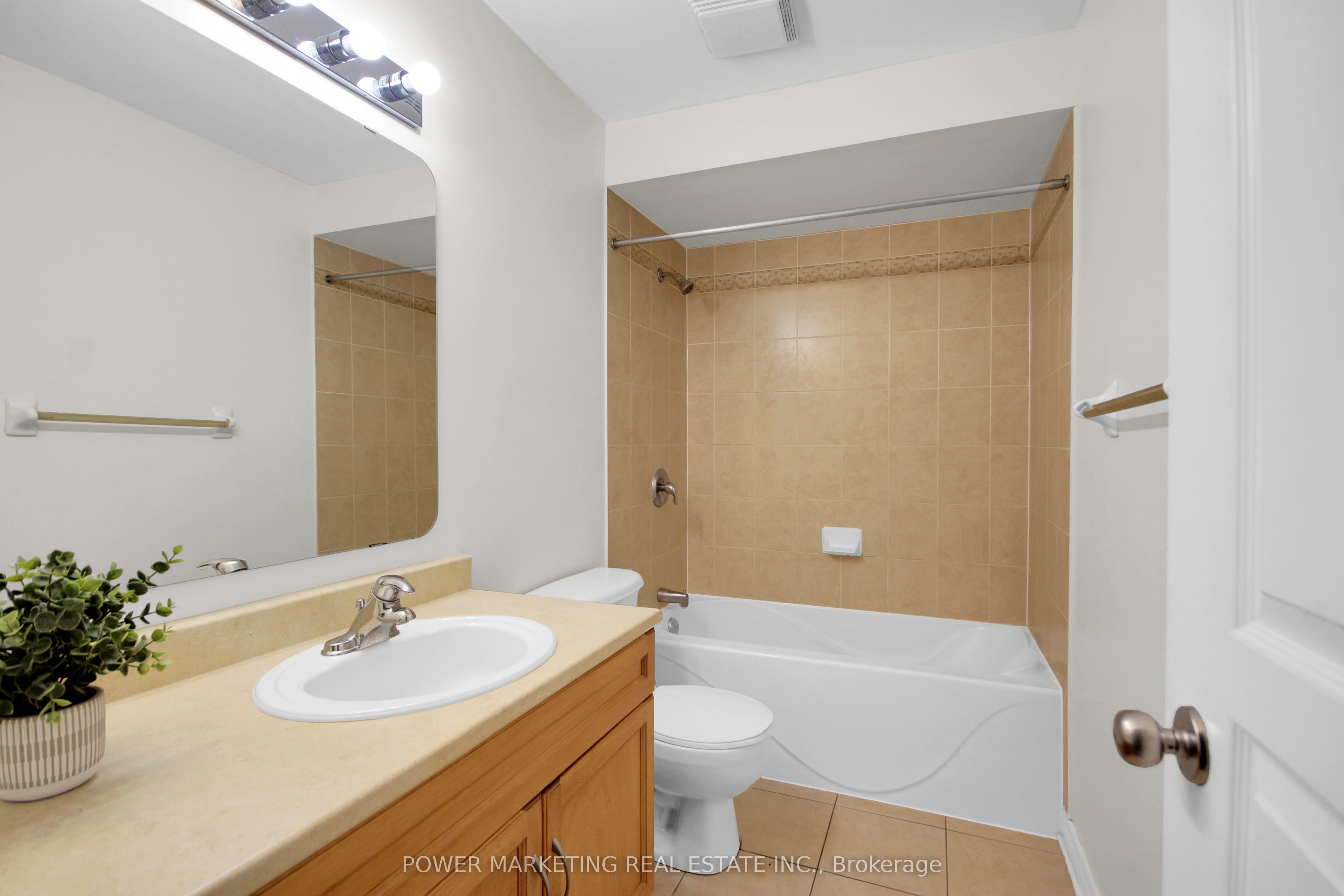 207 Hidden Meadow Avenue Property Photo 35