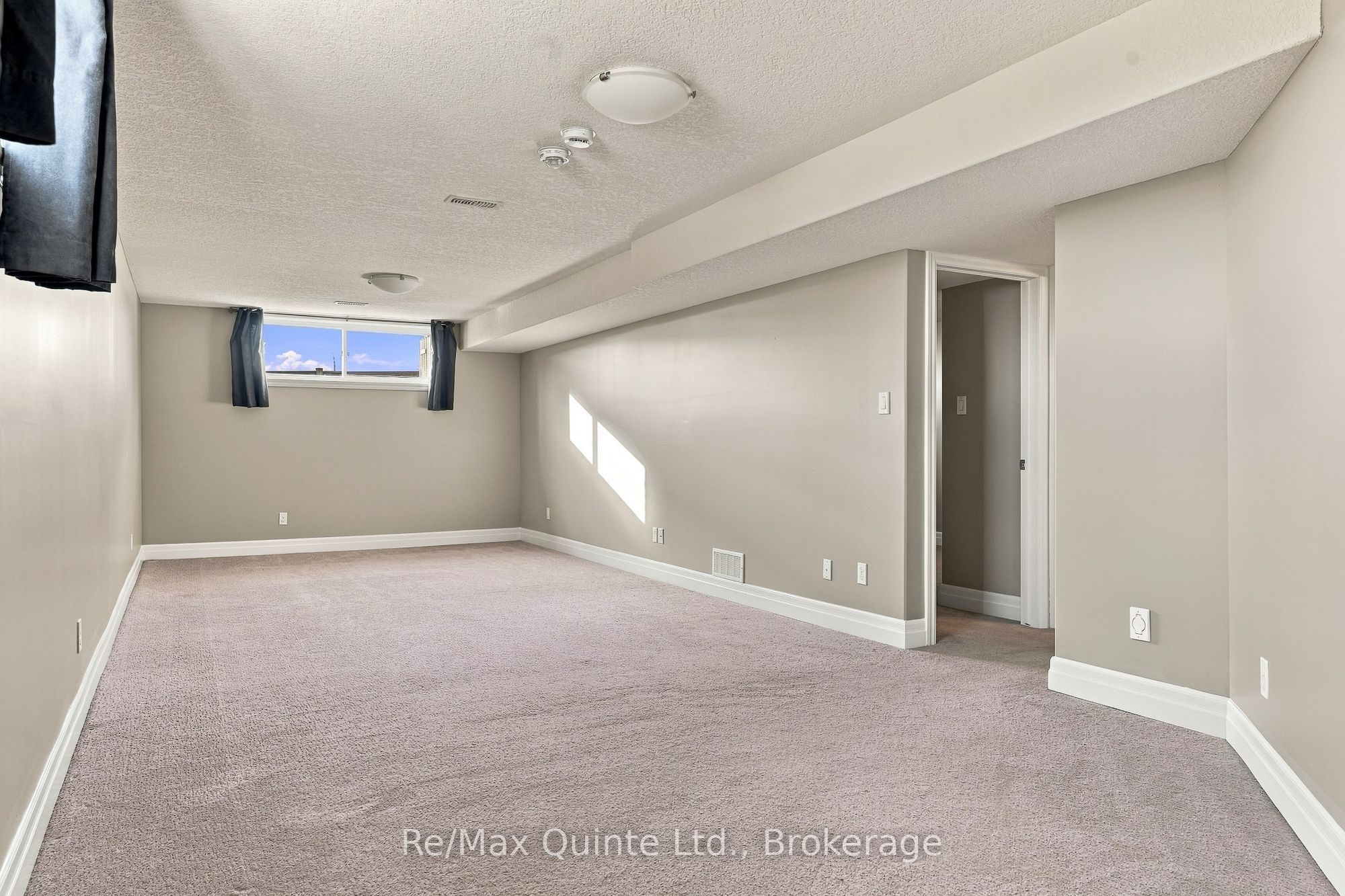 32 Cortland Crescent Property Photo 23