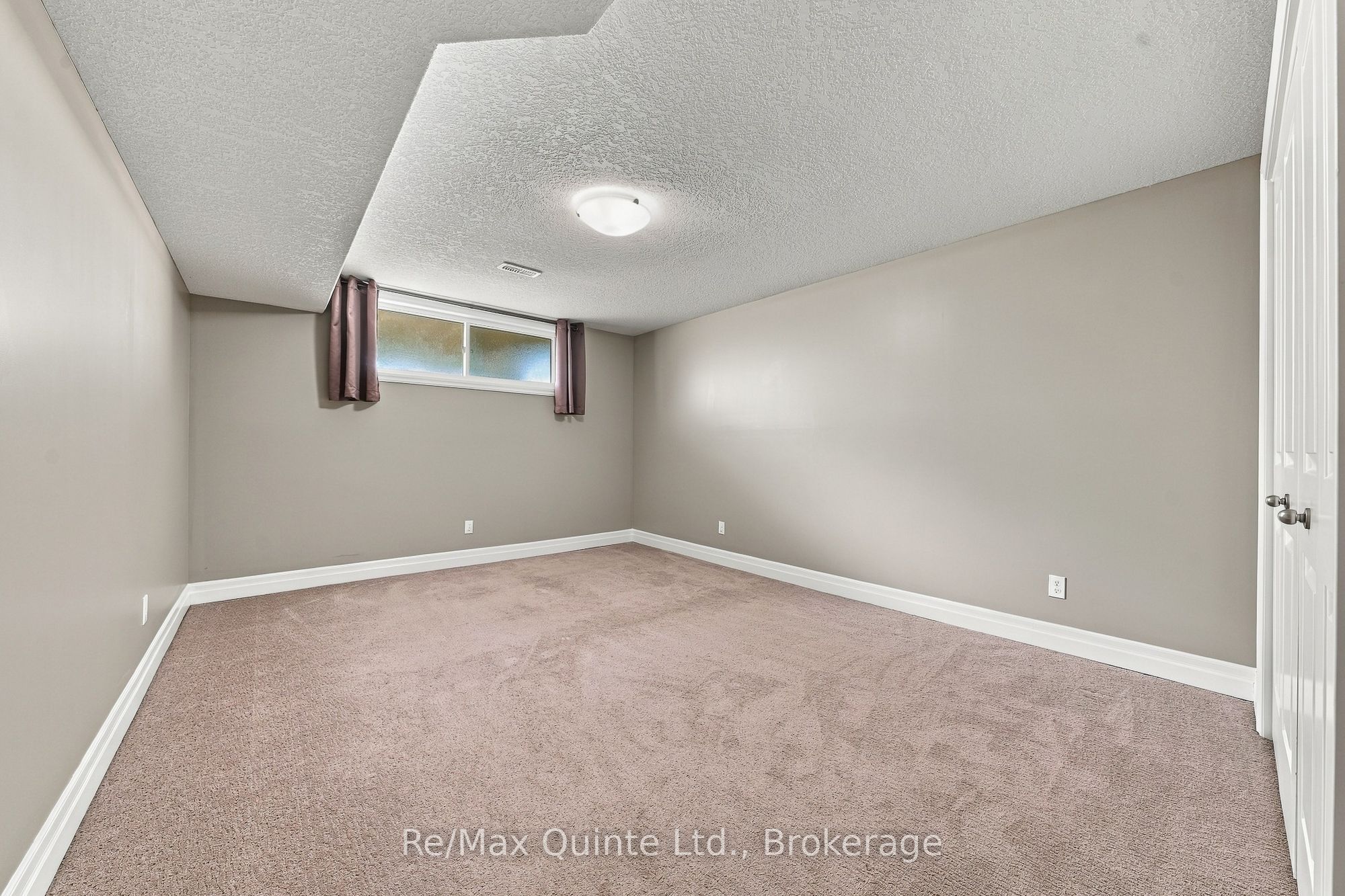 32 Cortland Crescent Property Photo 26