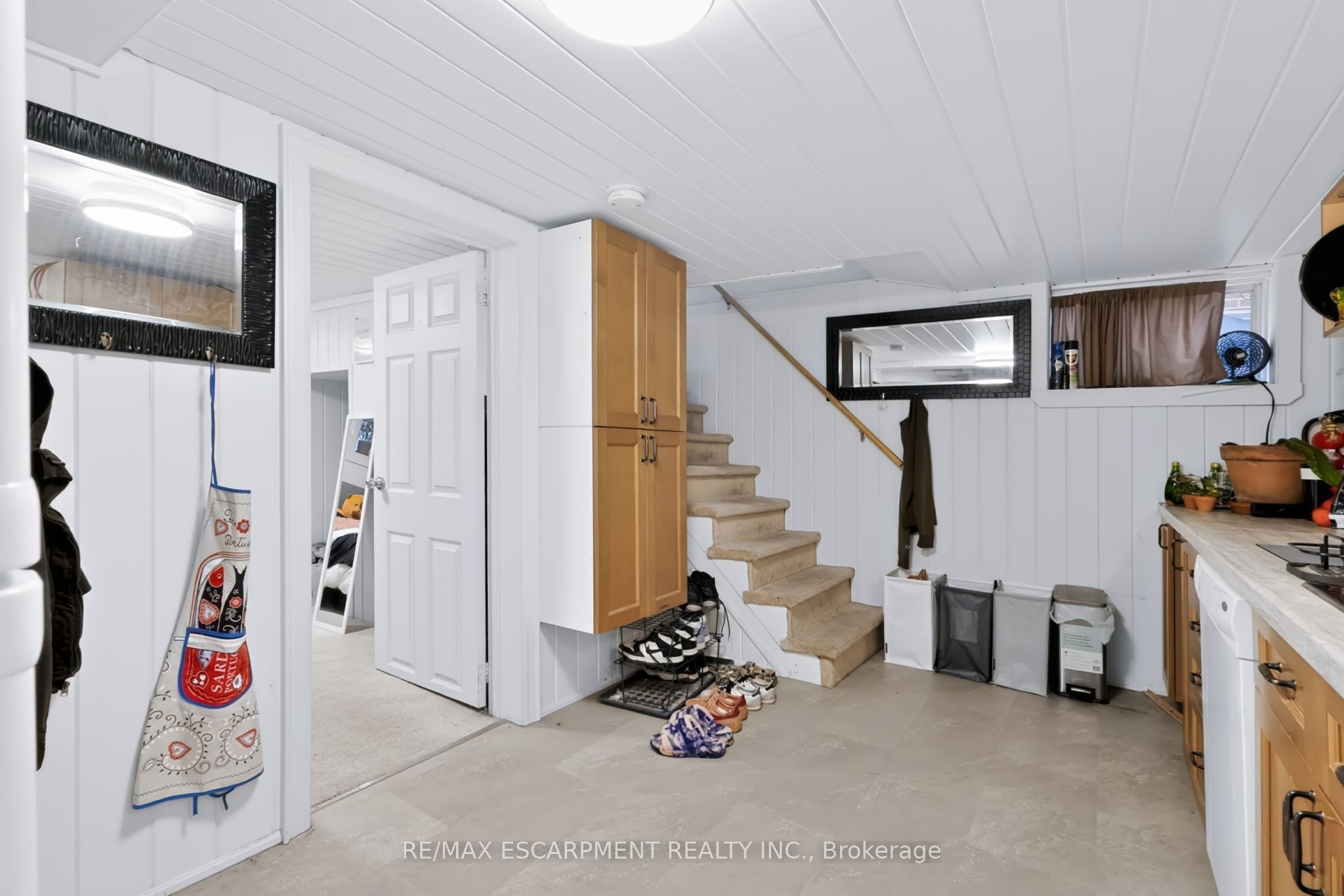 27 Forsyth Avenue S Property Photo 25