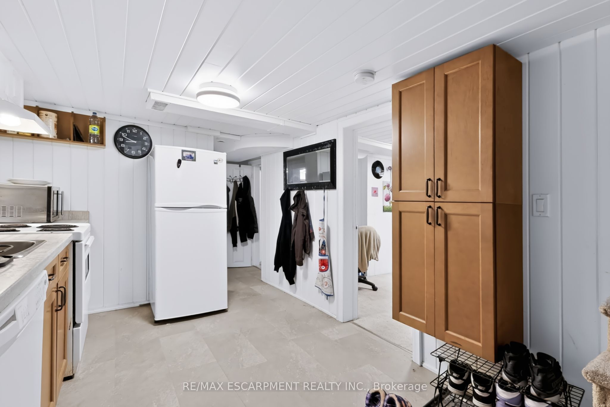 27 Forsyth Avenue S Property Photo 27