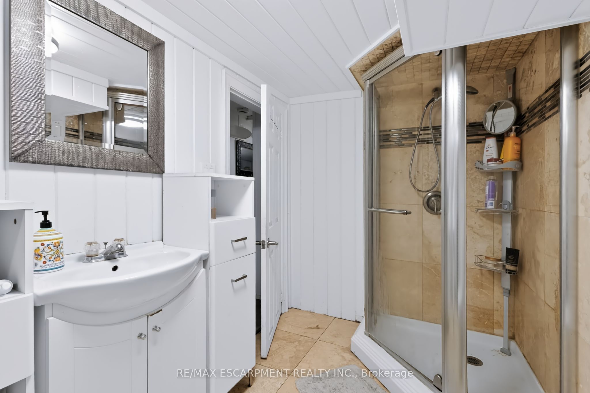 27 Forsyth Avenue S Property Photo 33