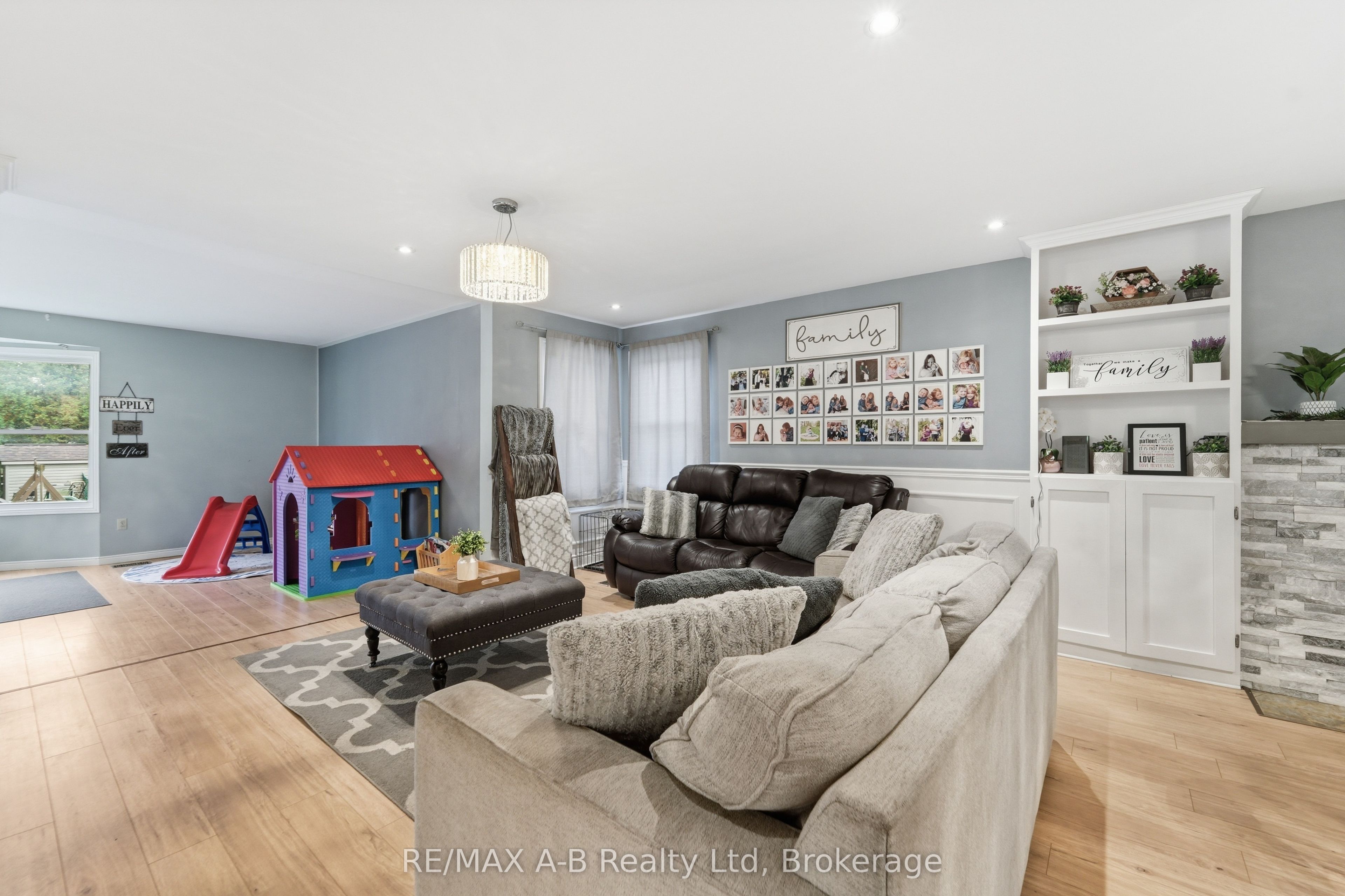 77 Gidley Street E Property Photo 15
