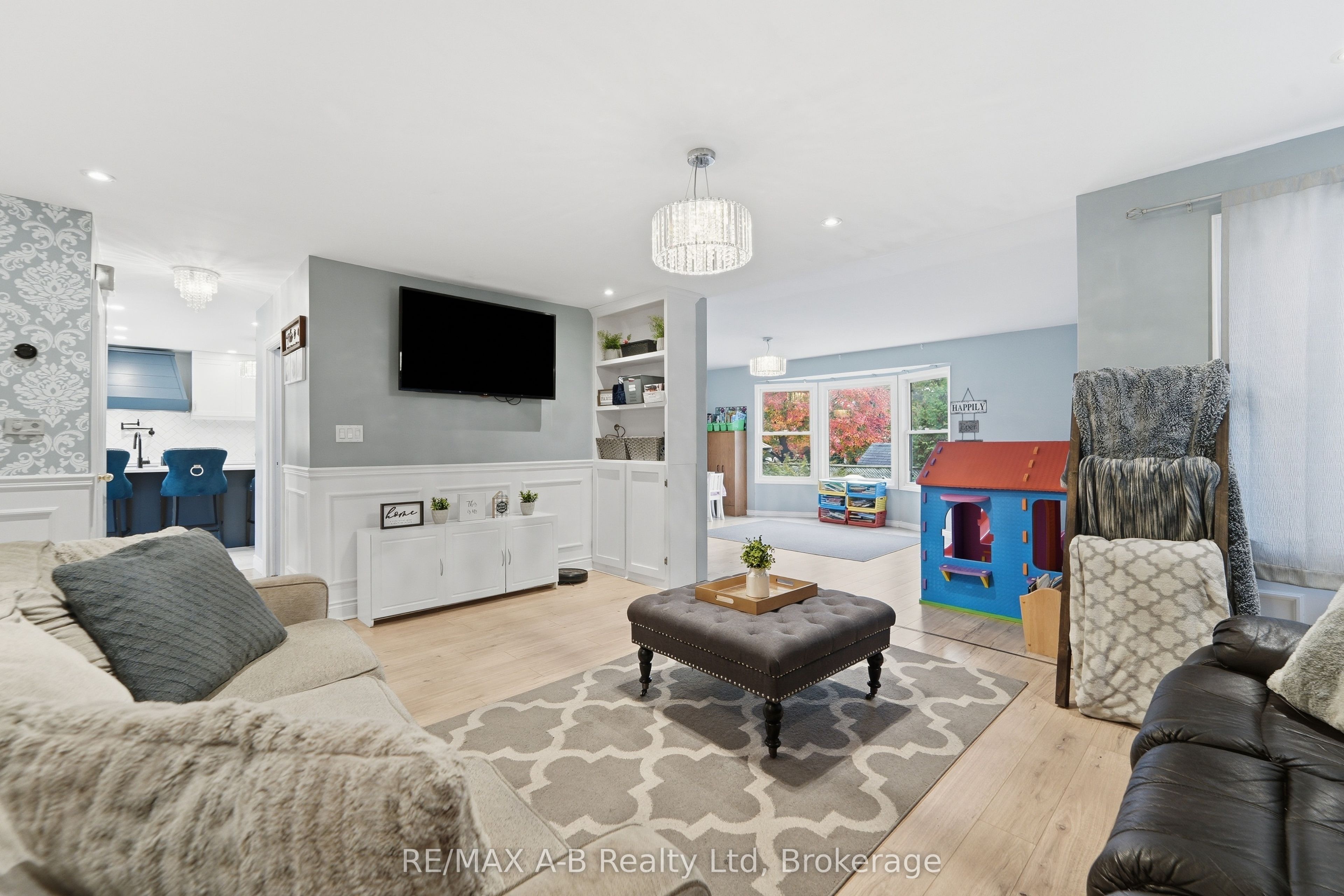 77 Gidley Street E Property Photo 16