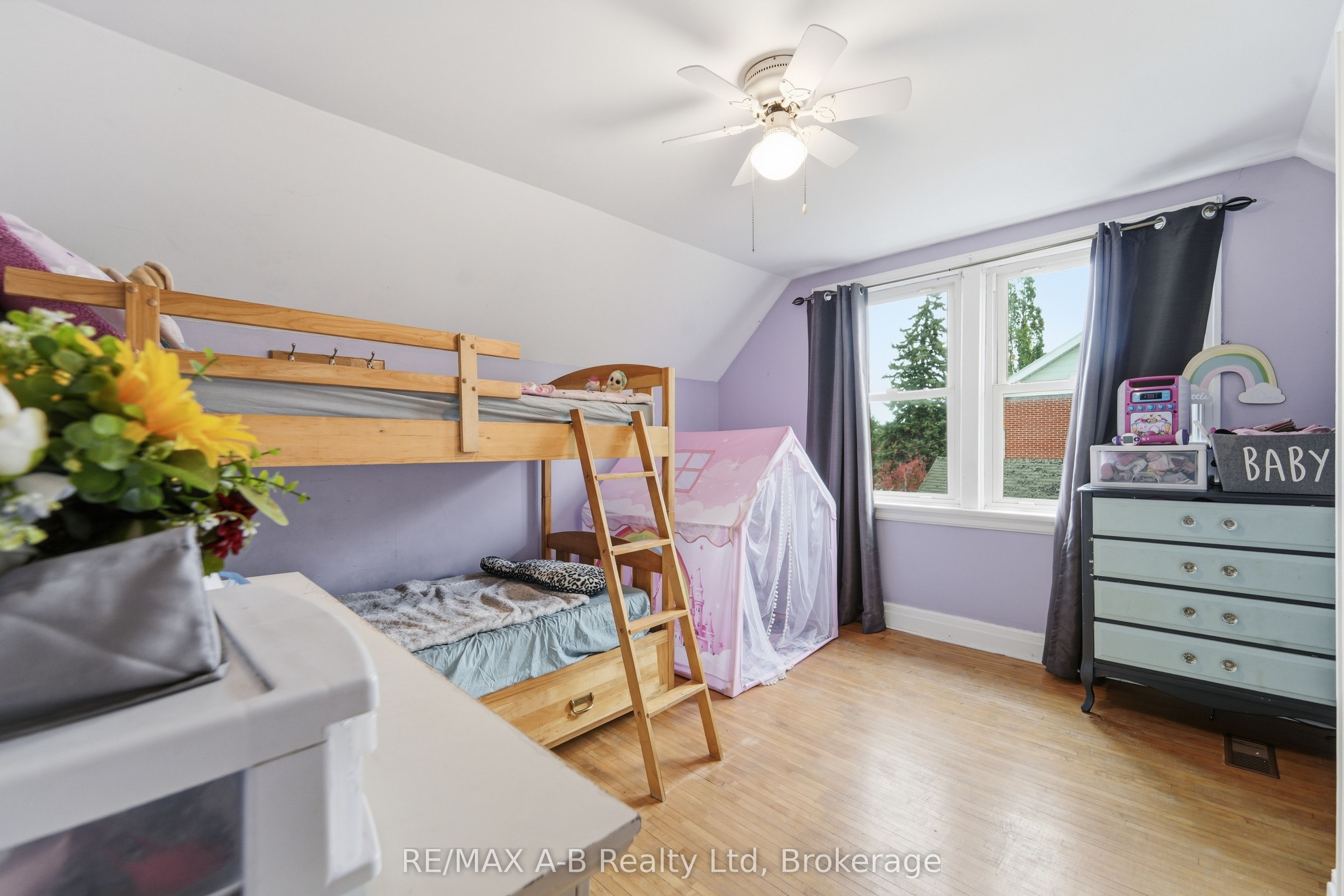 77 Gidley Street E Property Photo 28