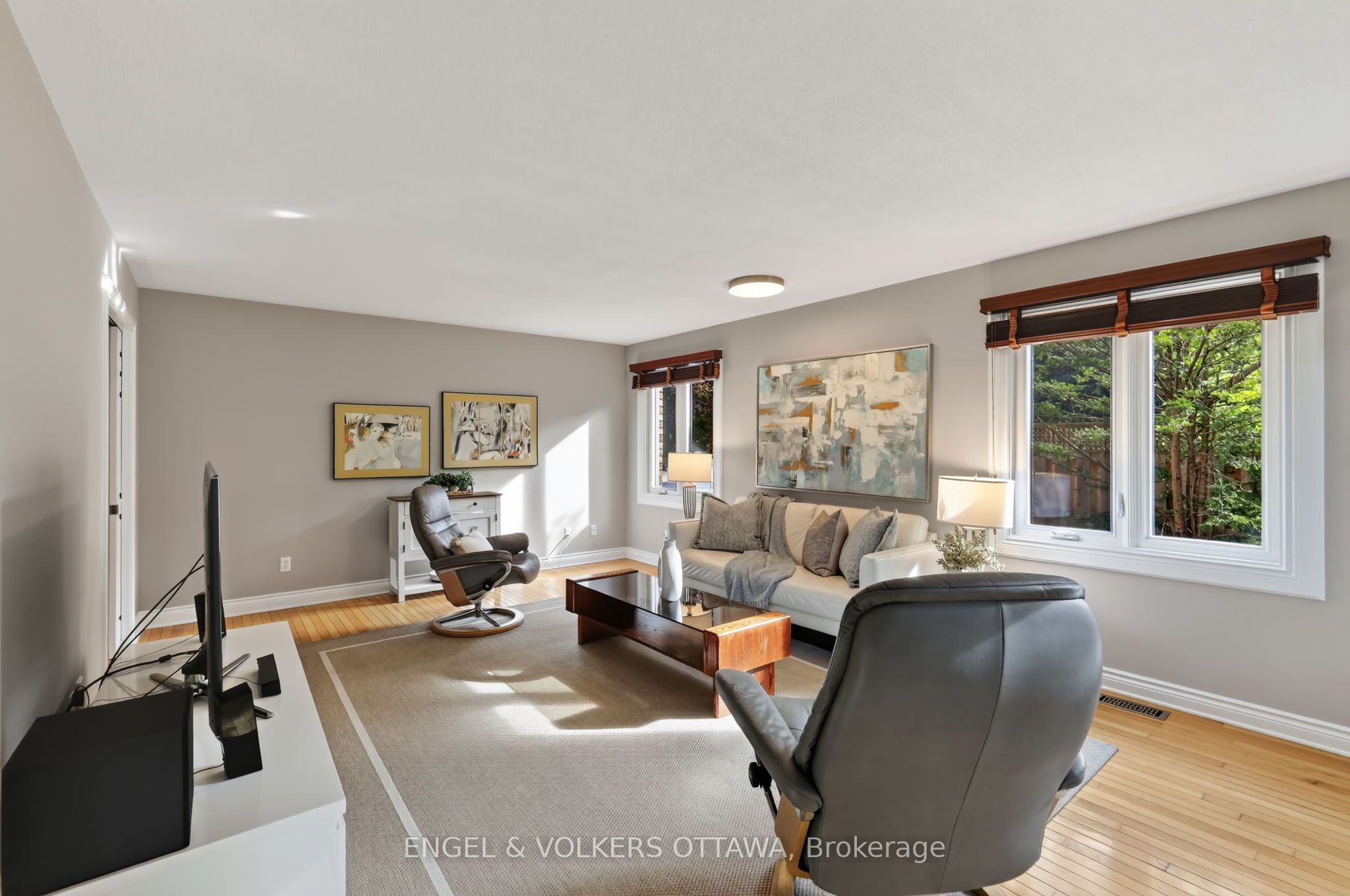 2106 Lamira Street Property Photo 15