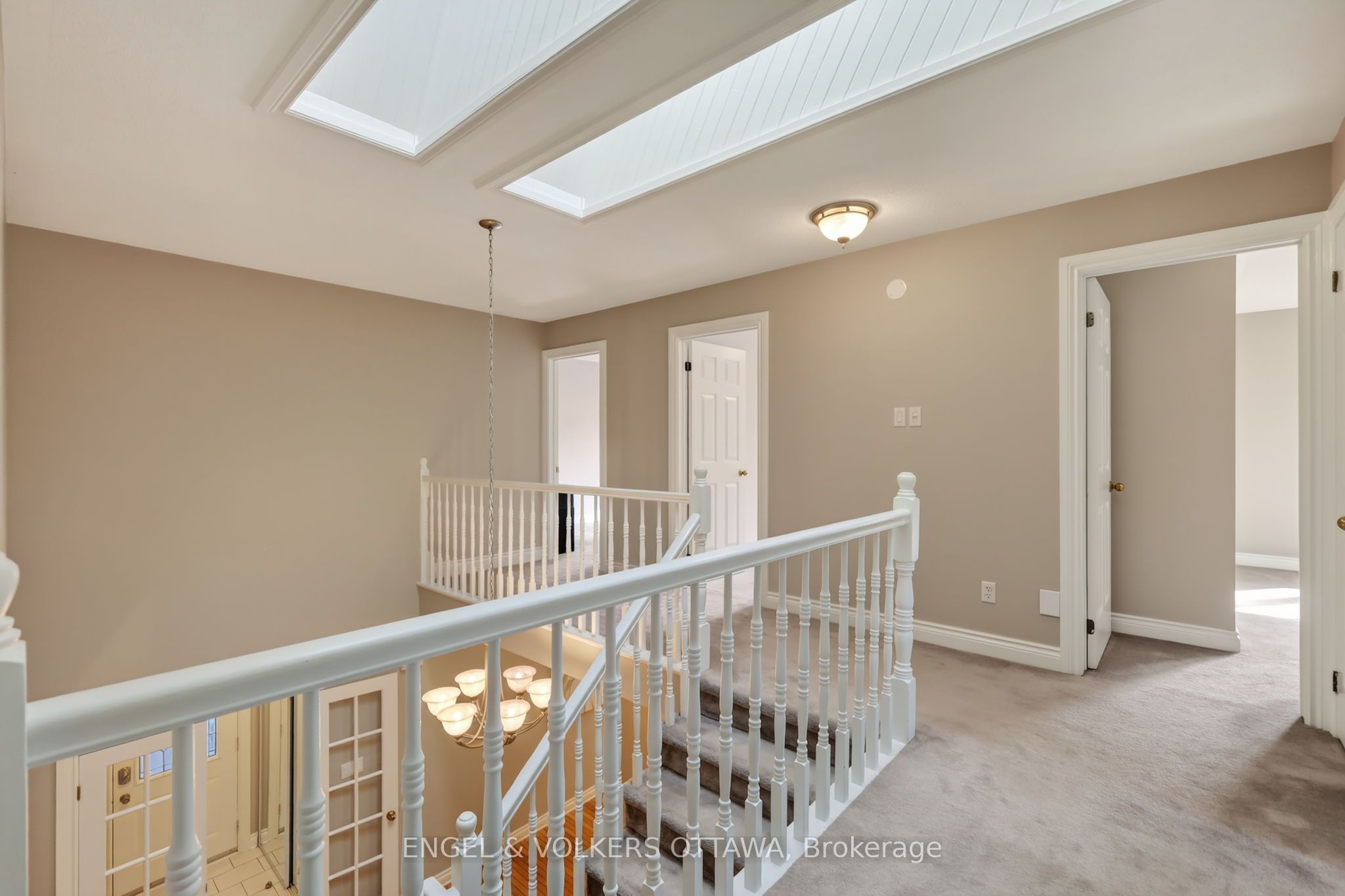 2106 Lamira Street Property Photo 18