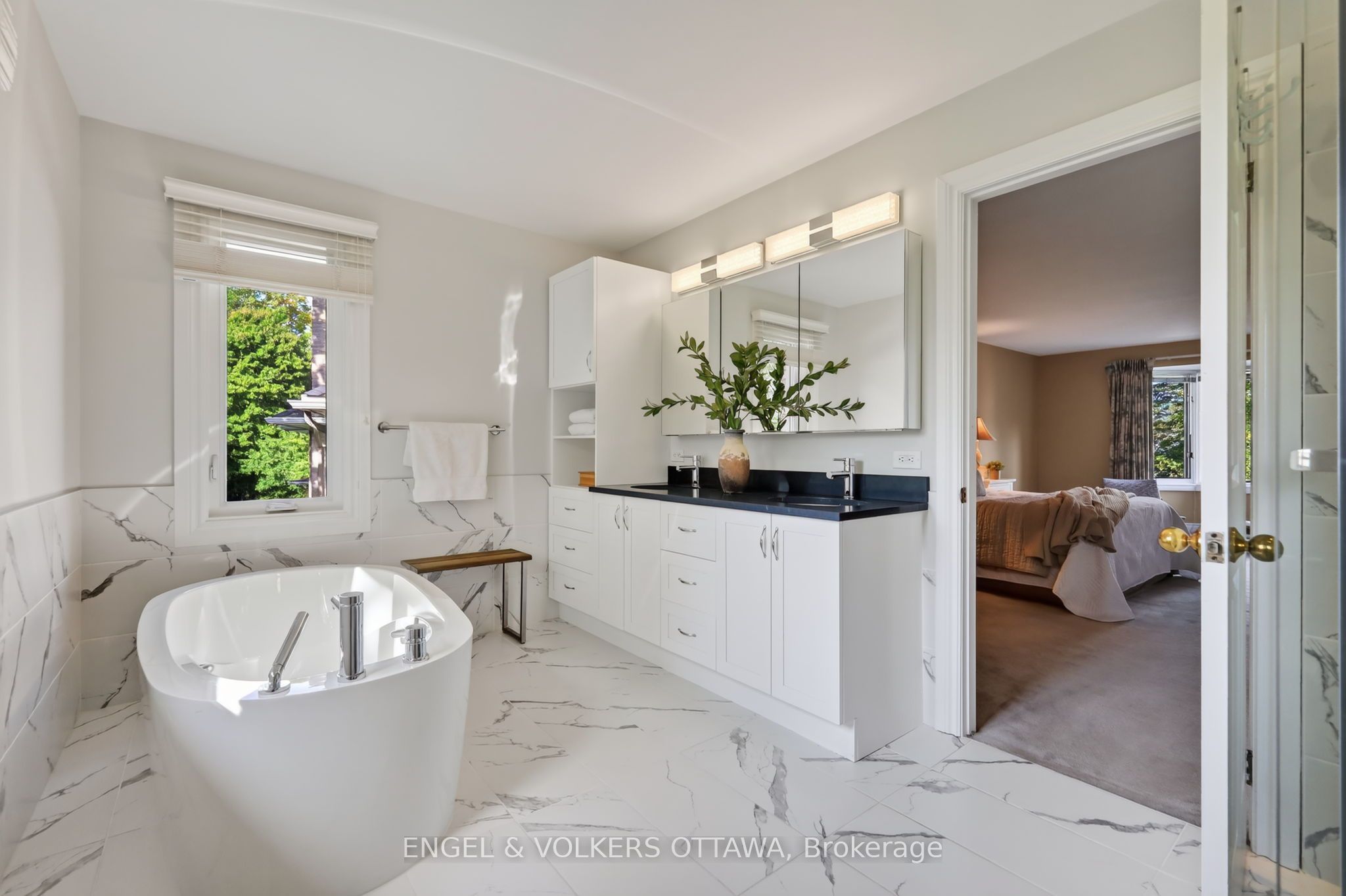 2106 Lamira Street Property Photo 22