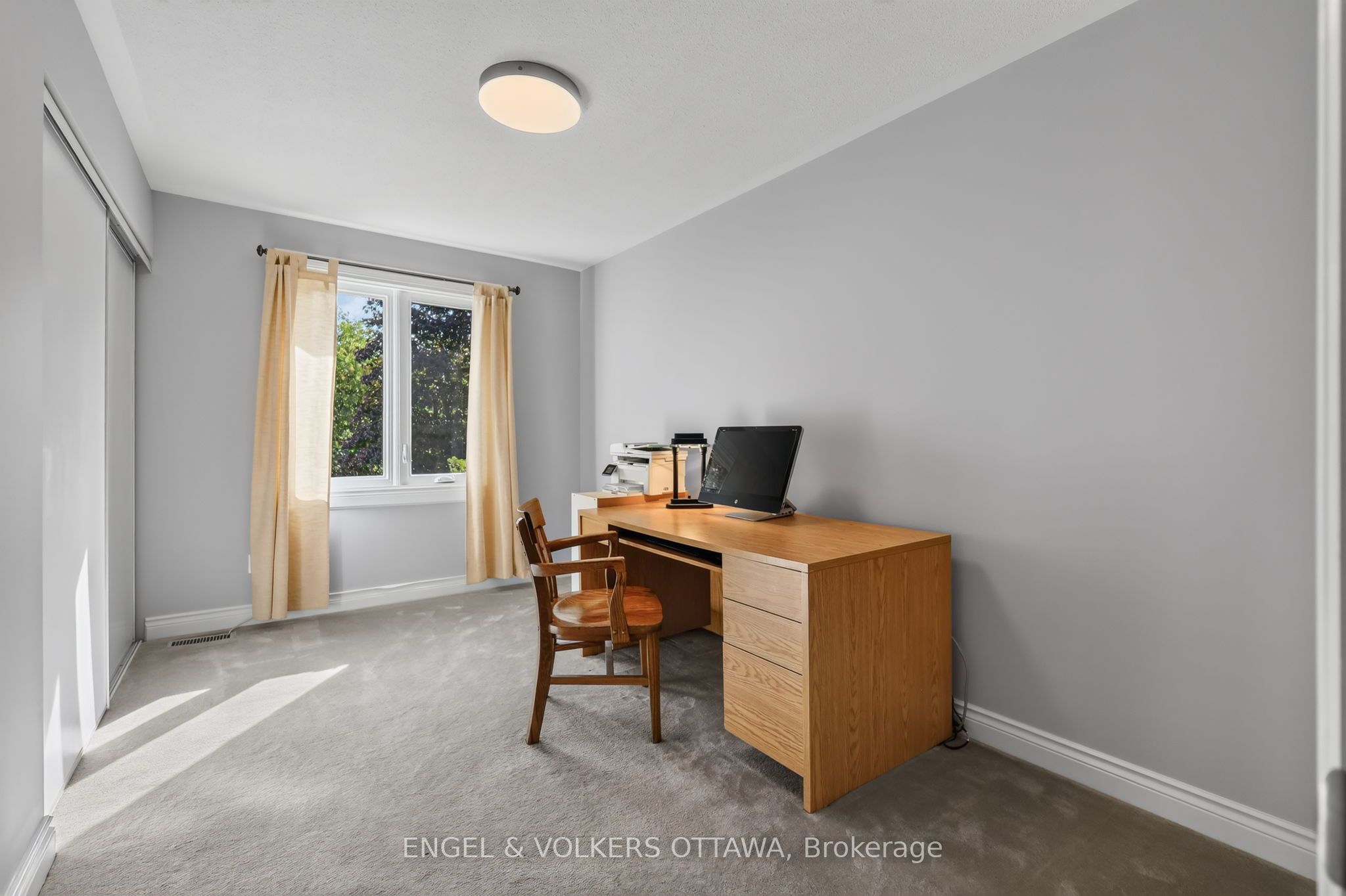 2106 Lamira Street Property Photo 27