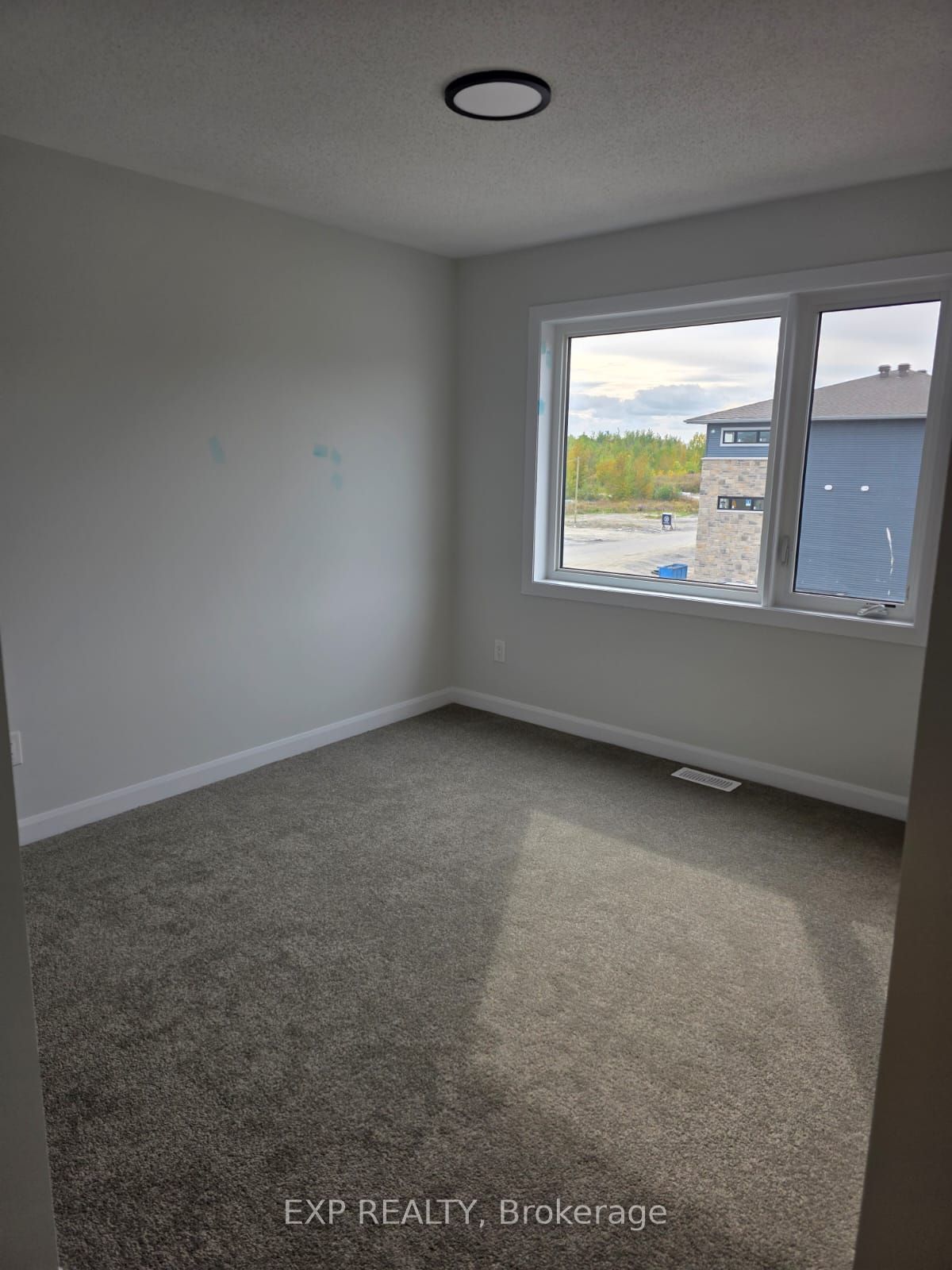 201 Glenroy Gilbert Drive 10 Property Photo 8