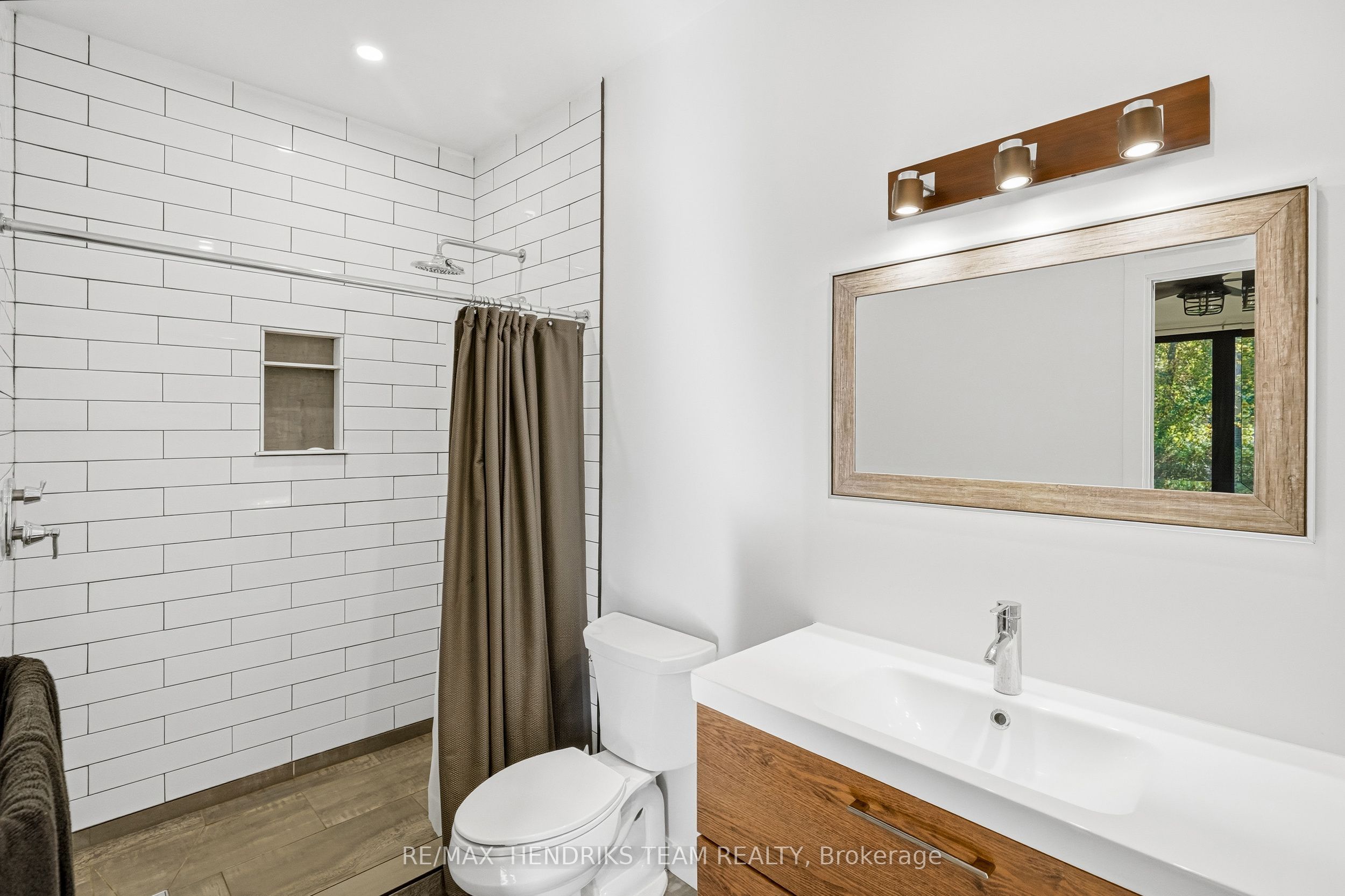 3555 Firelane 7 Road Property Photo 17