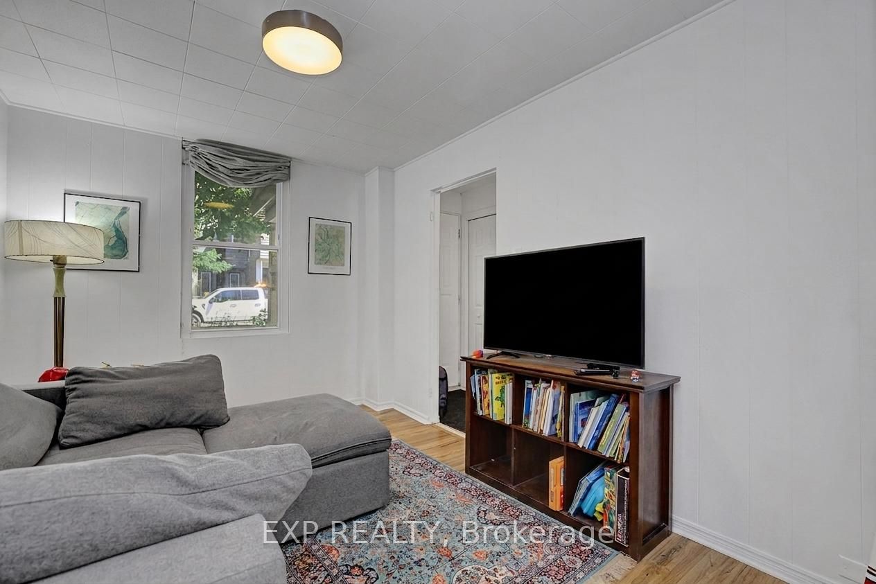 102 Lebreton Street N Property Photo 7