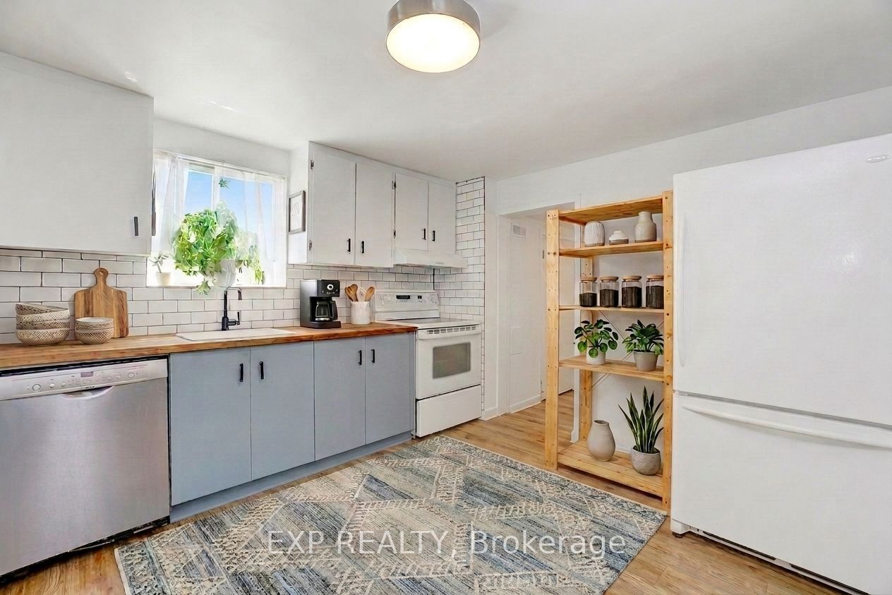 102 Lebreton Street N Property Photo 13