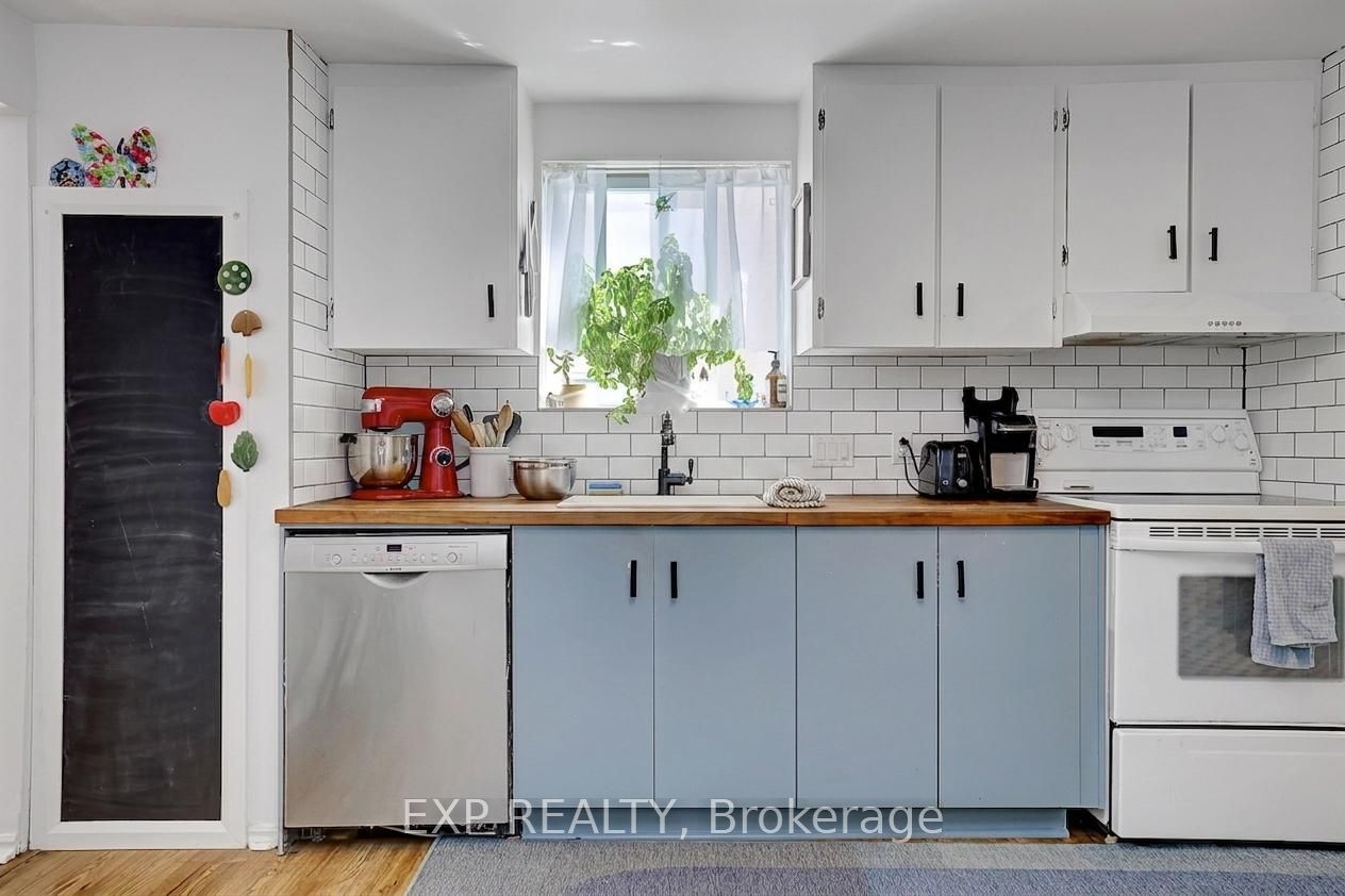 102 Lebreton Street N Property Photo 14