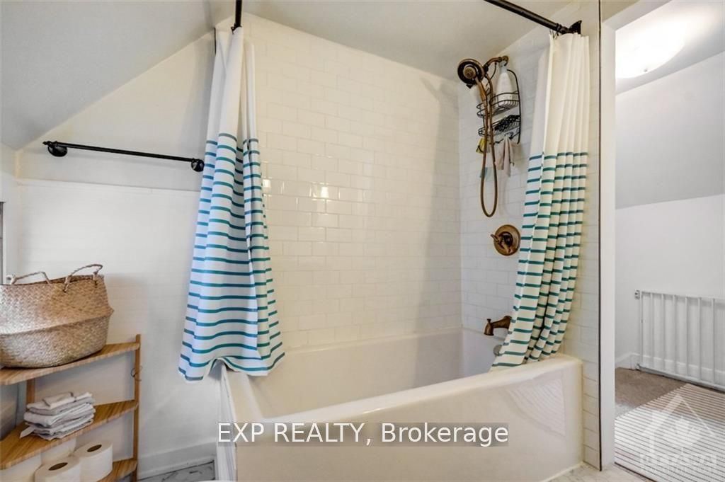 102 Lebreton Street N Property Photo 21