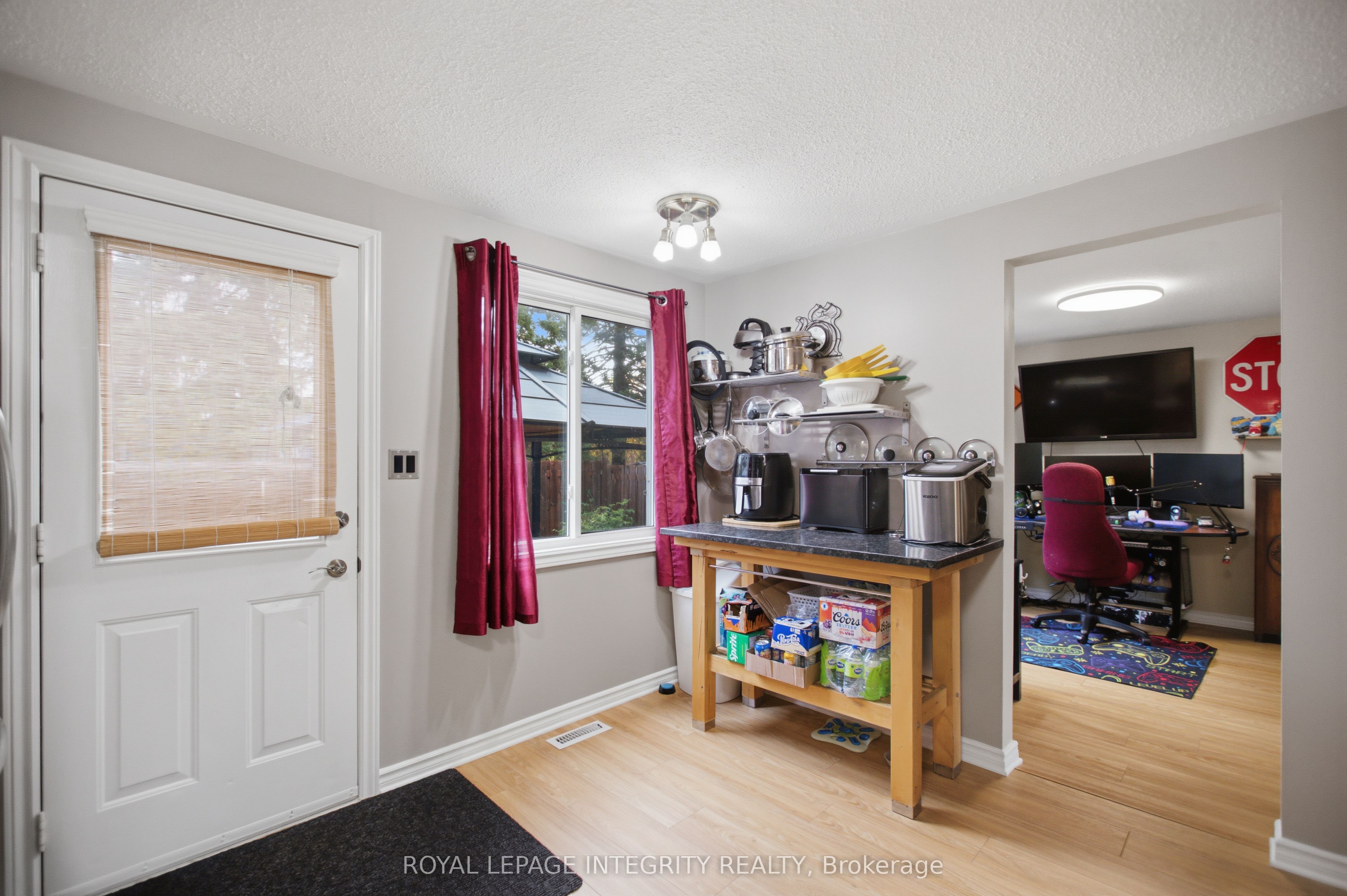 1544d Beaverpond Drive Property Photo 10