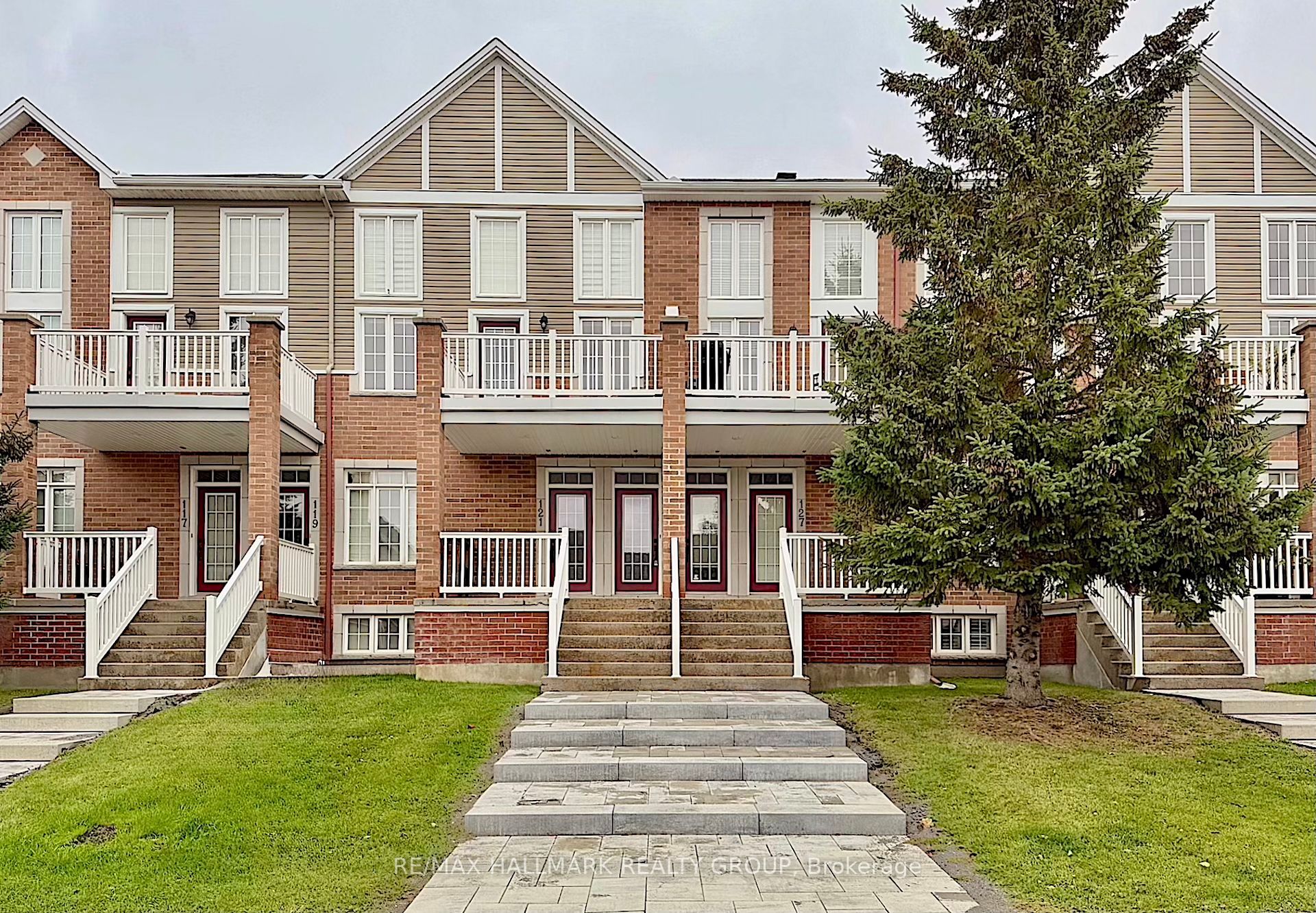 127 Eye Bright Crescent Property Photo 1
