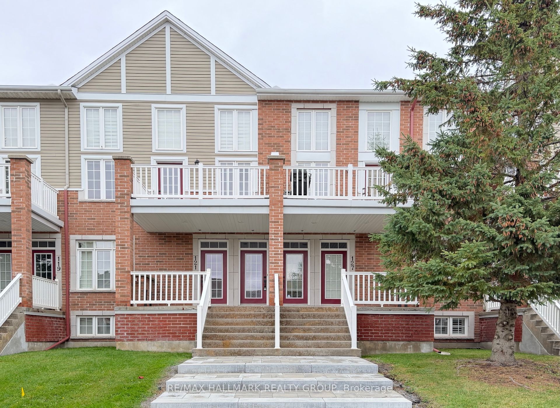127 Eye Bright Crescent Property Photo 2