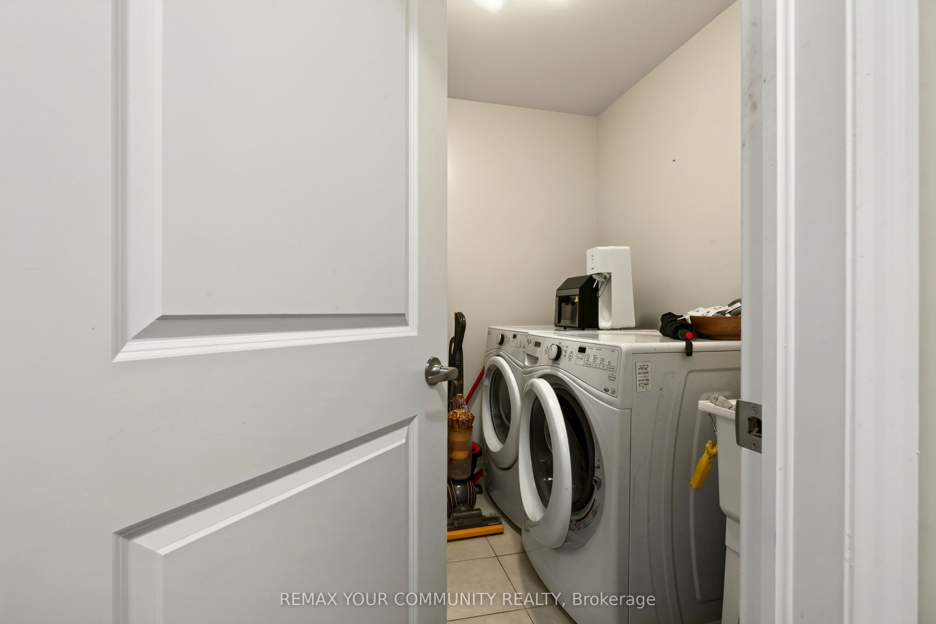 55 Dominion Crescent Property Photo 17