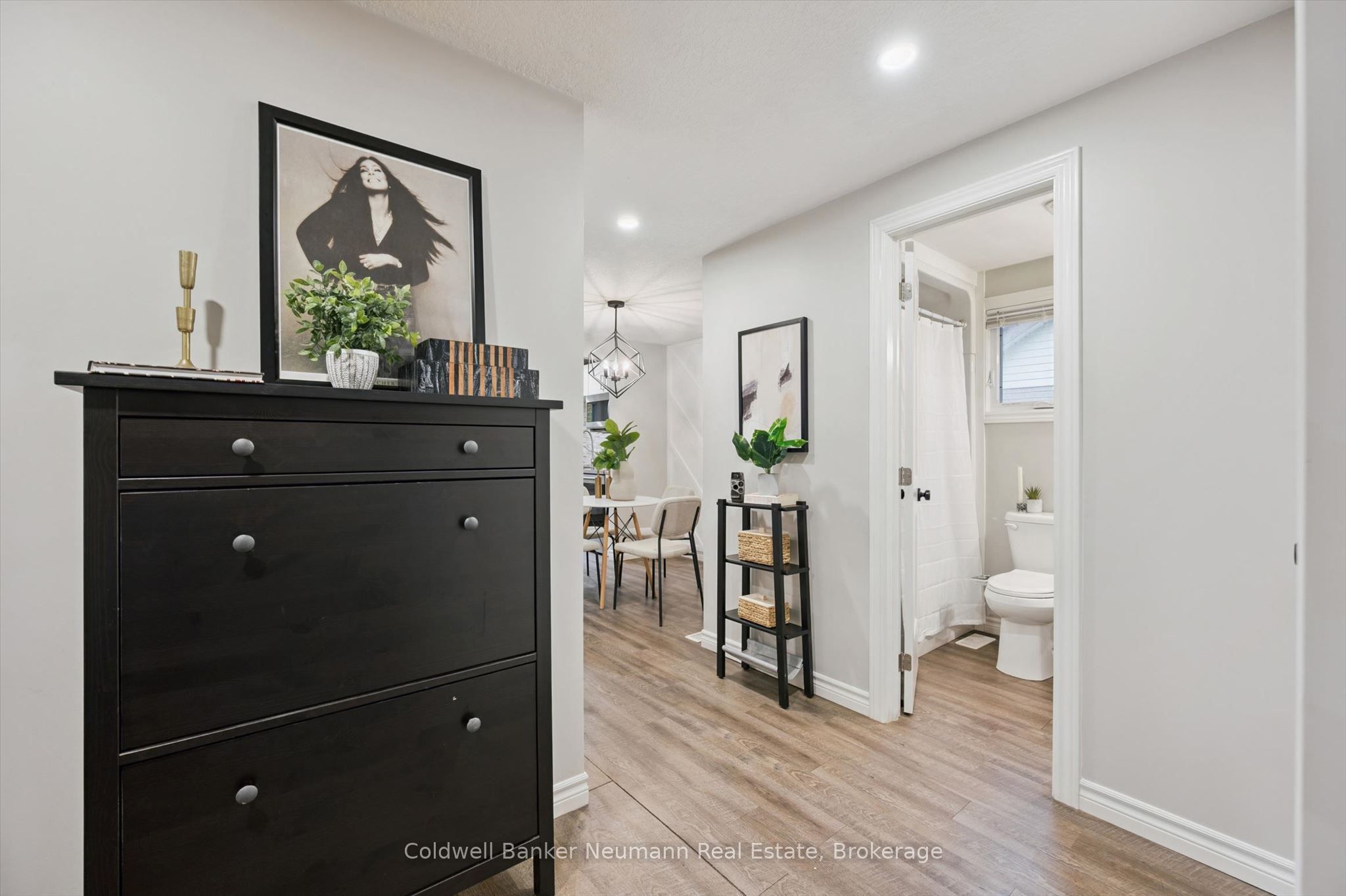 27 Aspen Valley Crescent Property Photo 6