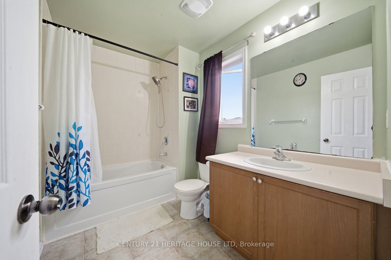 4 English Lane Property Photo 24