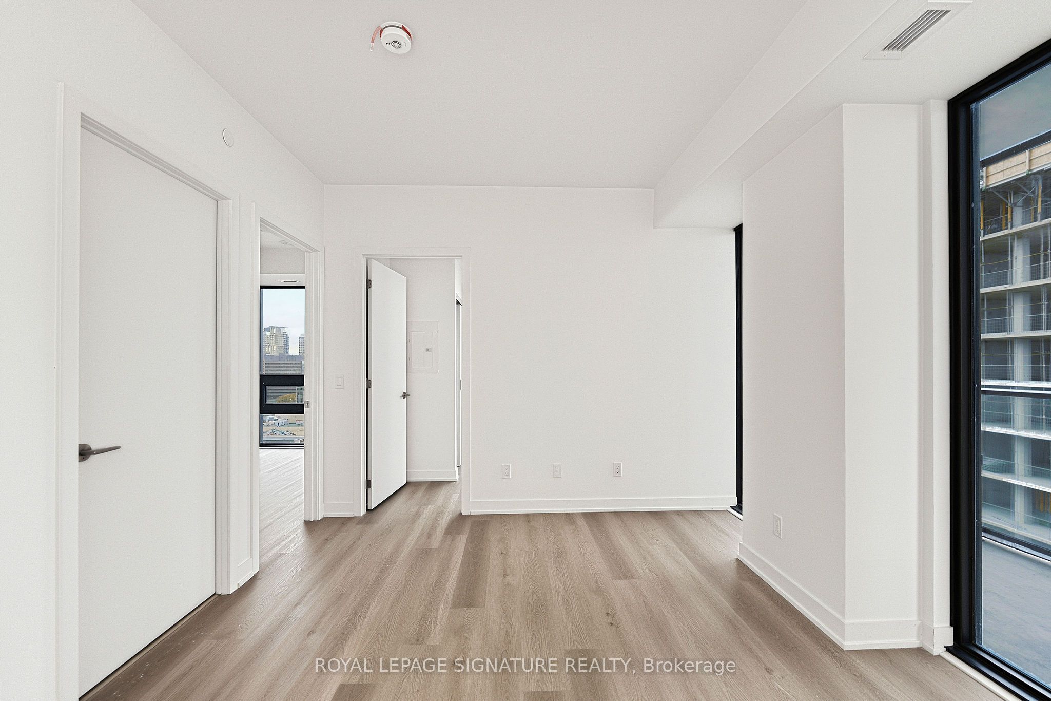 91 John Street N 1808 Property Photo 18