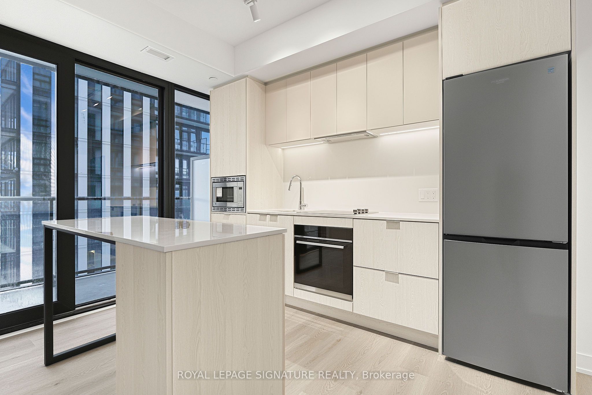 91 John Street N 1808 Property Photo 19