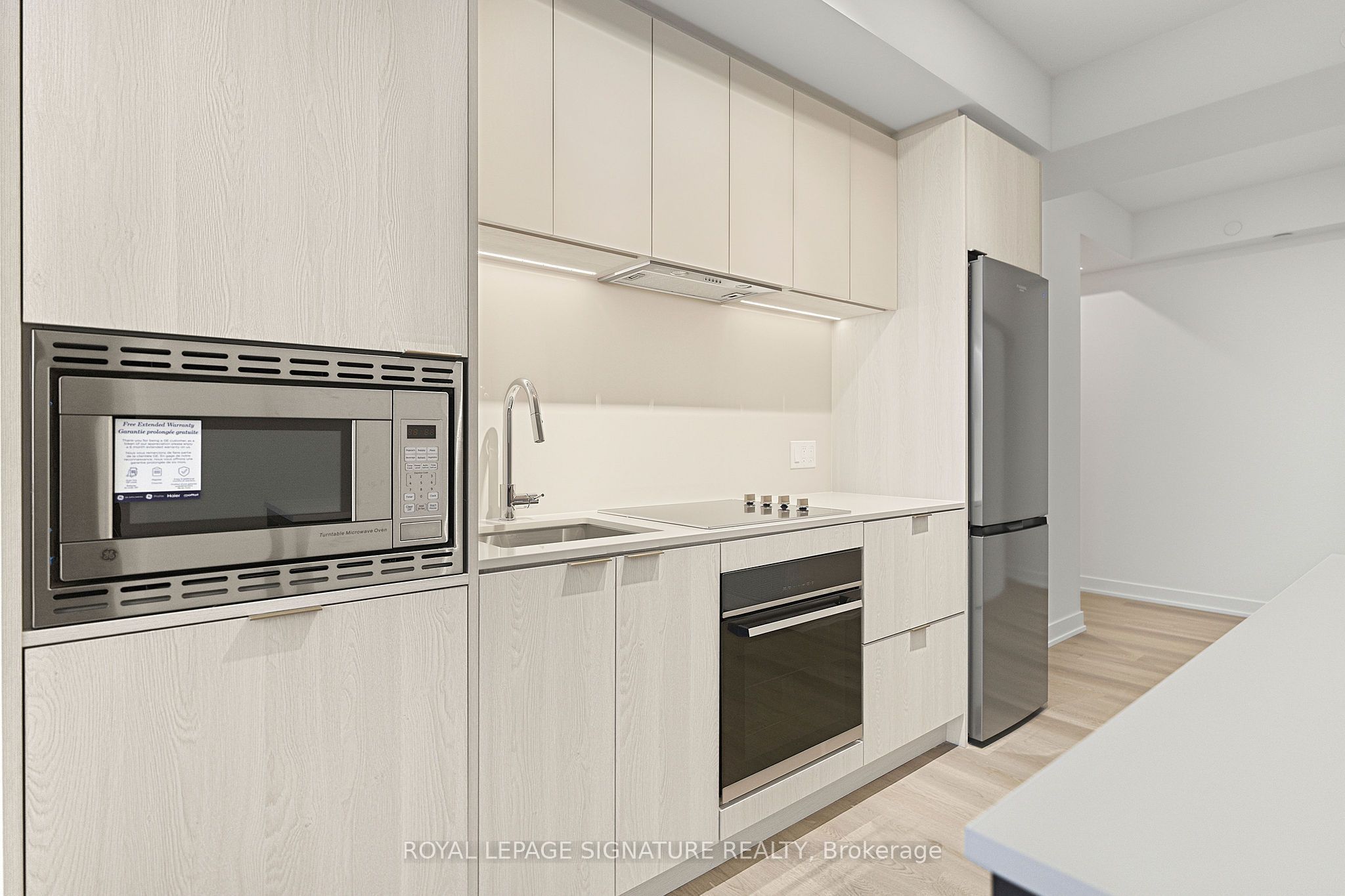 91 John Street N 1808 Property Photo 20