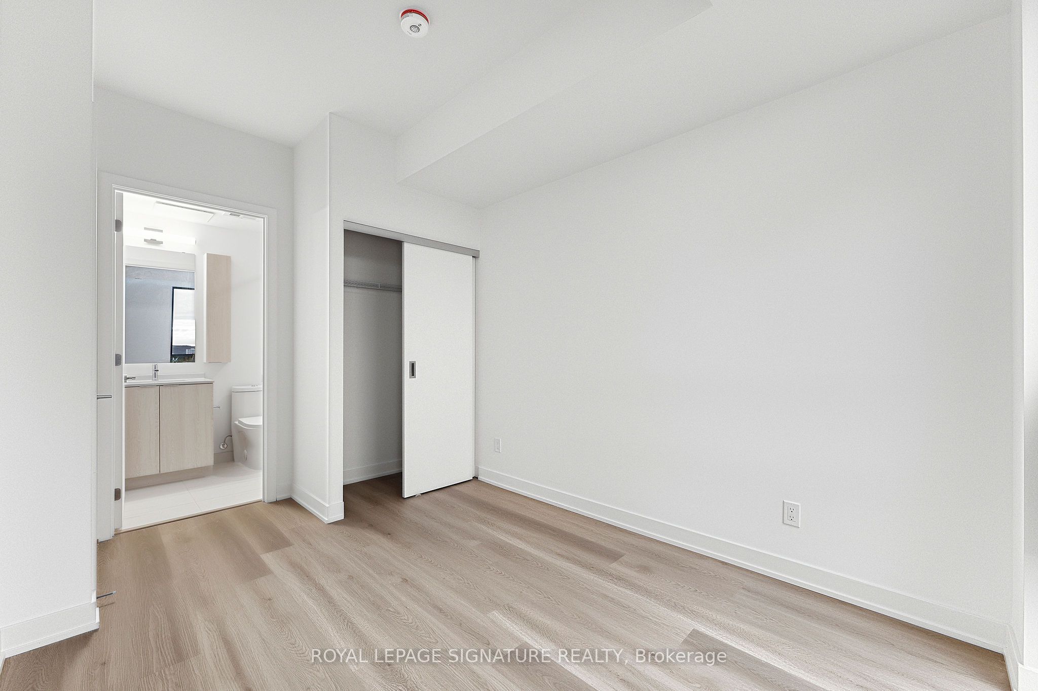 91 John Street N 1808 Property Photo 24