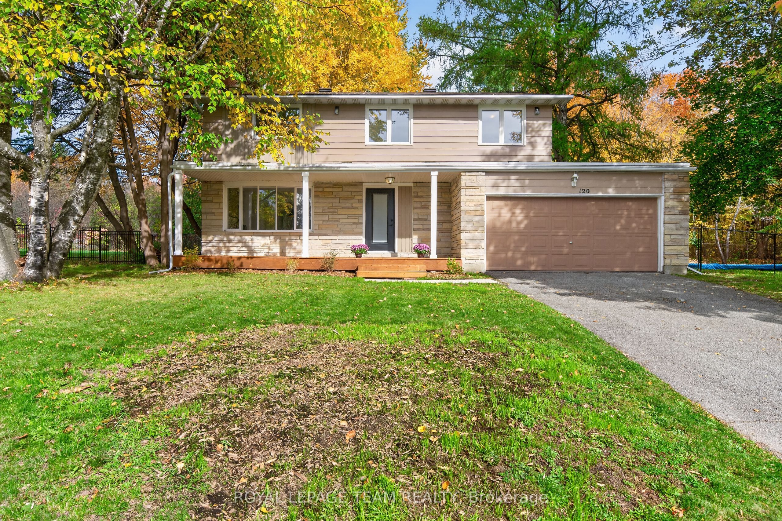 120 Glenncastle Drive Property Photo 8