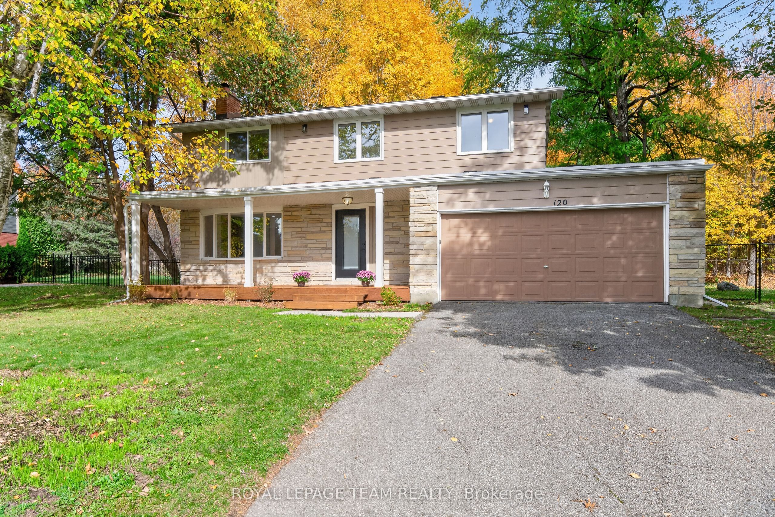 120 Glenncastle Drive Property Photo 9