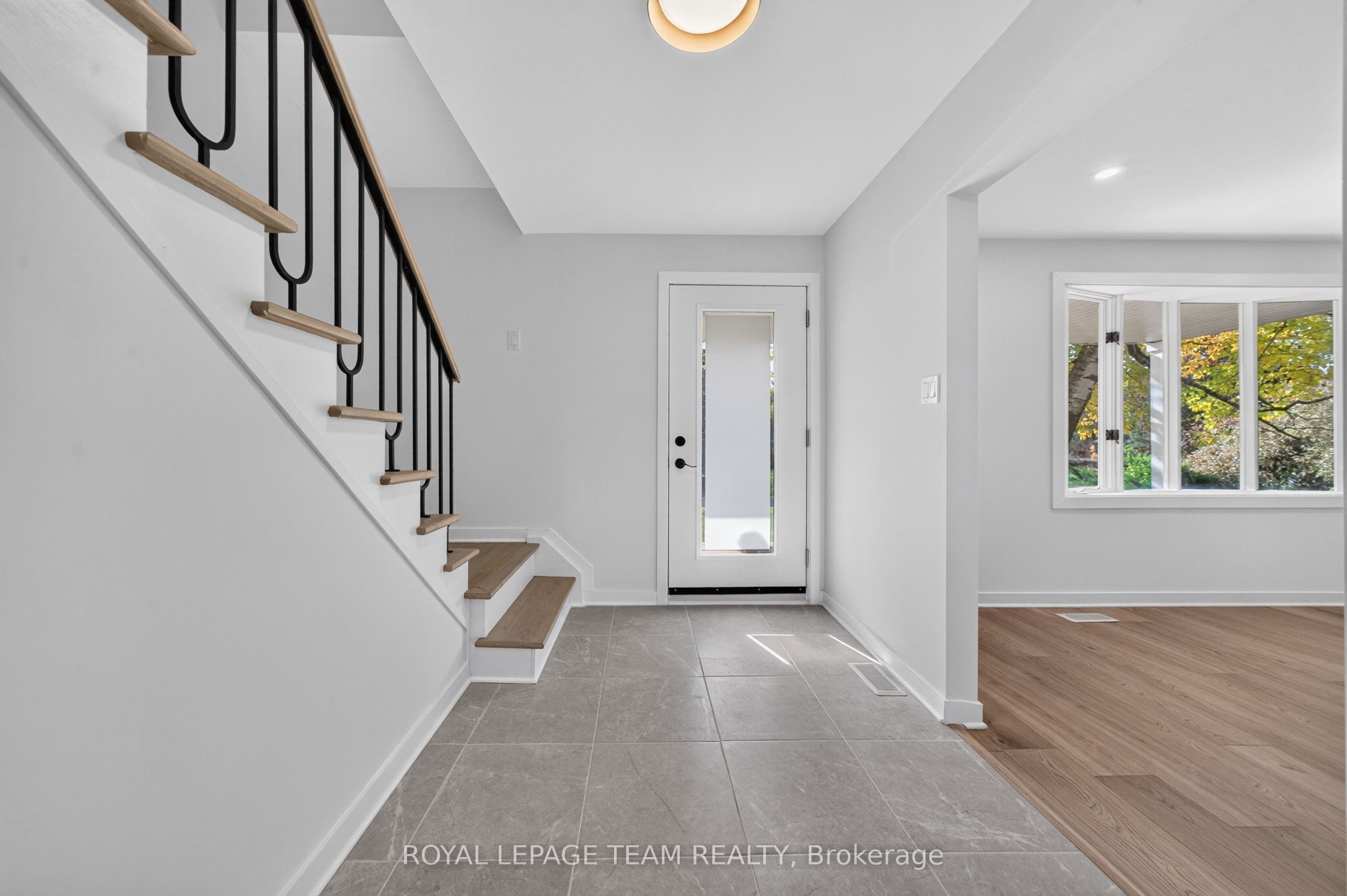 120 Glenncastle Drive Property Photo 23