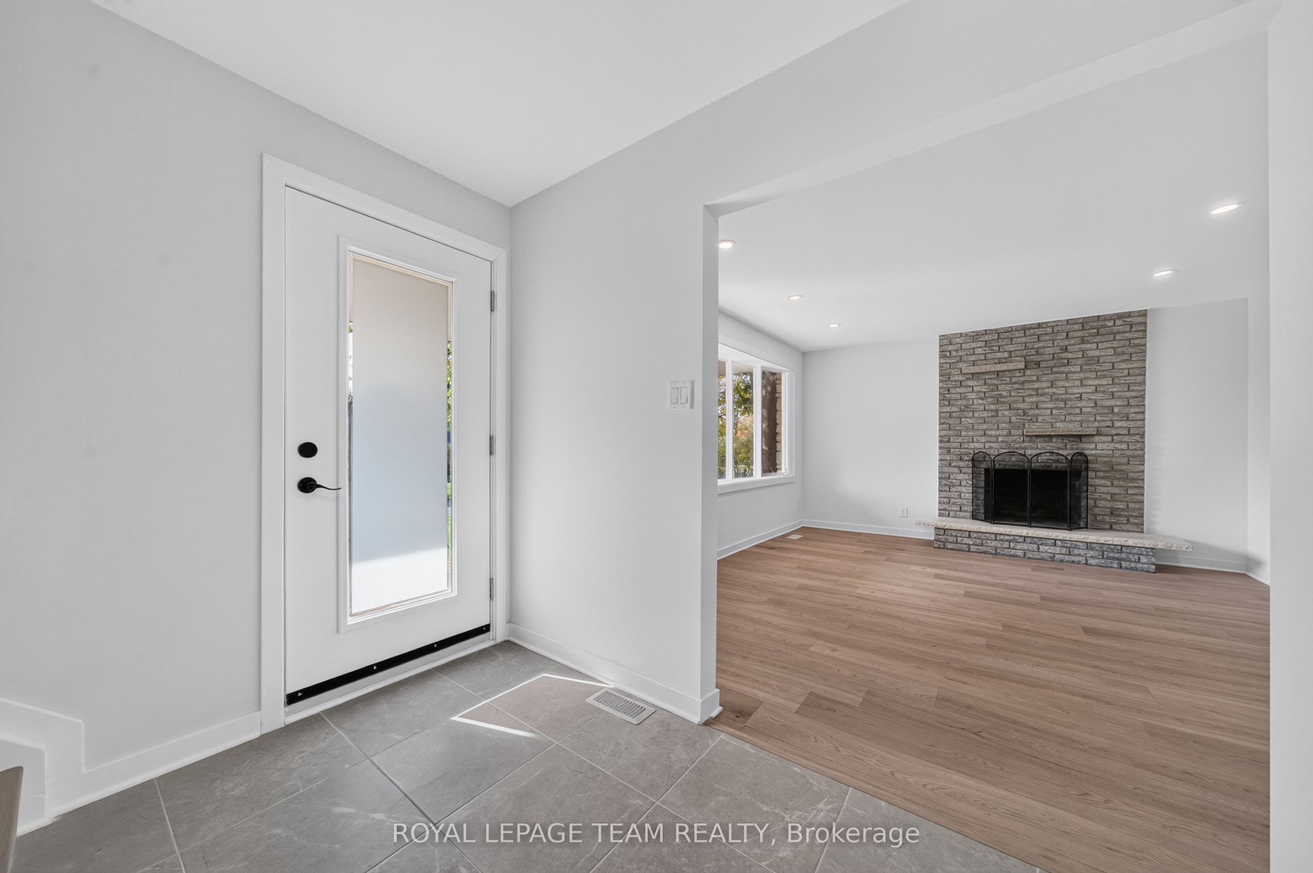 120 Glenncastle Drive Property Photo 24