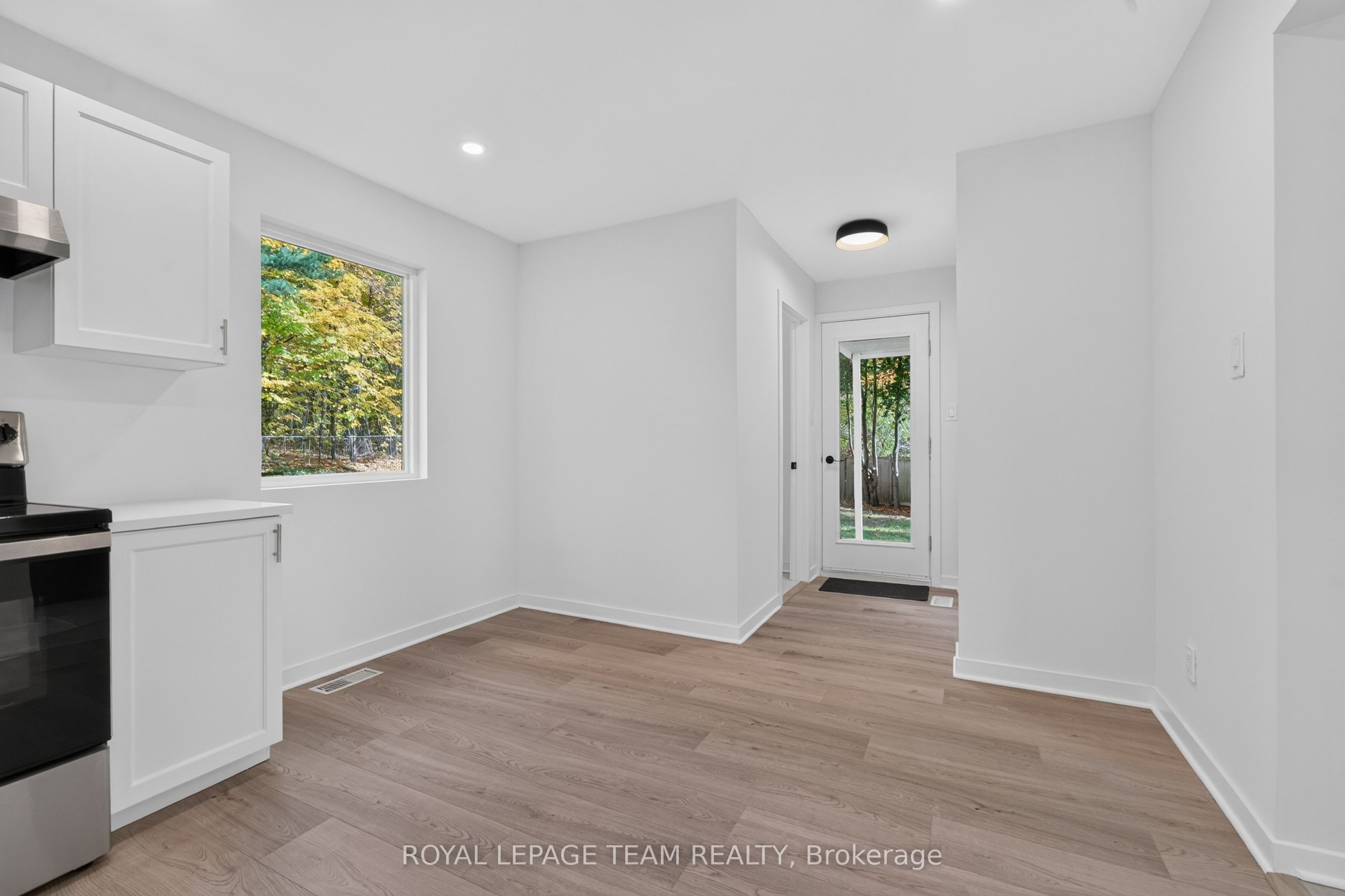 120 Glenncastle Drive Property Photo 33