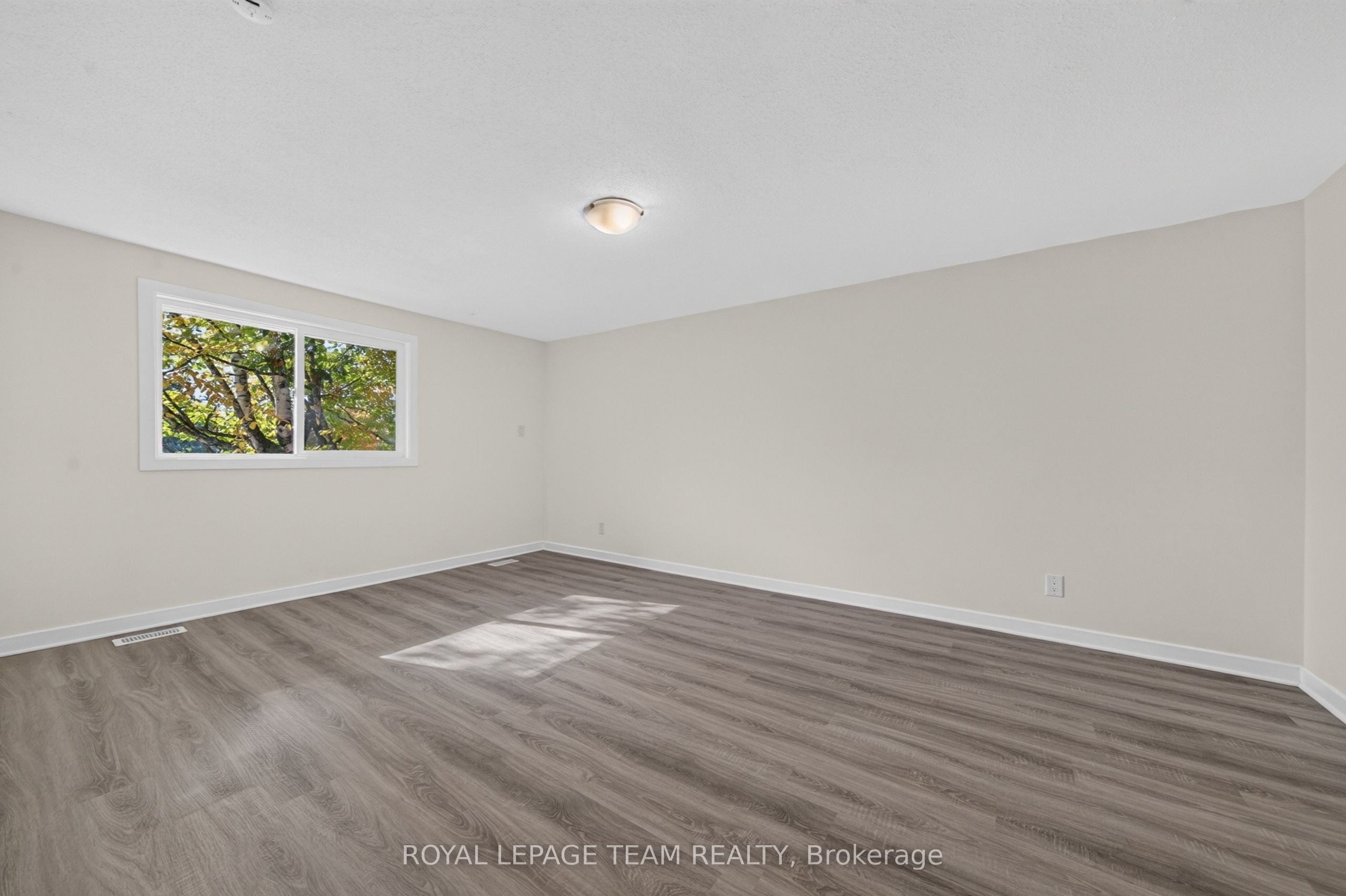 120 Glenncastle Drive Property Photo 36