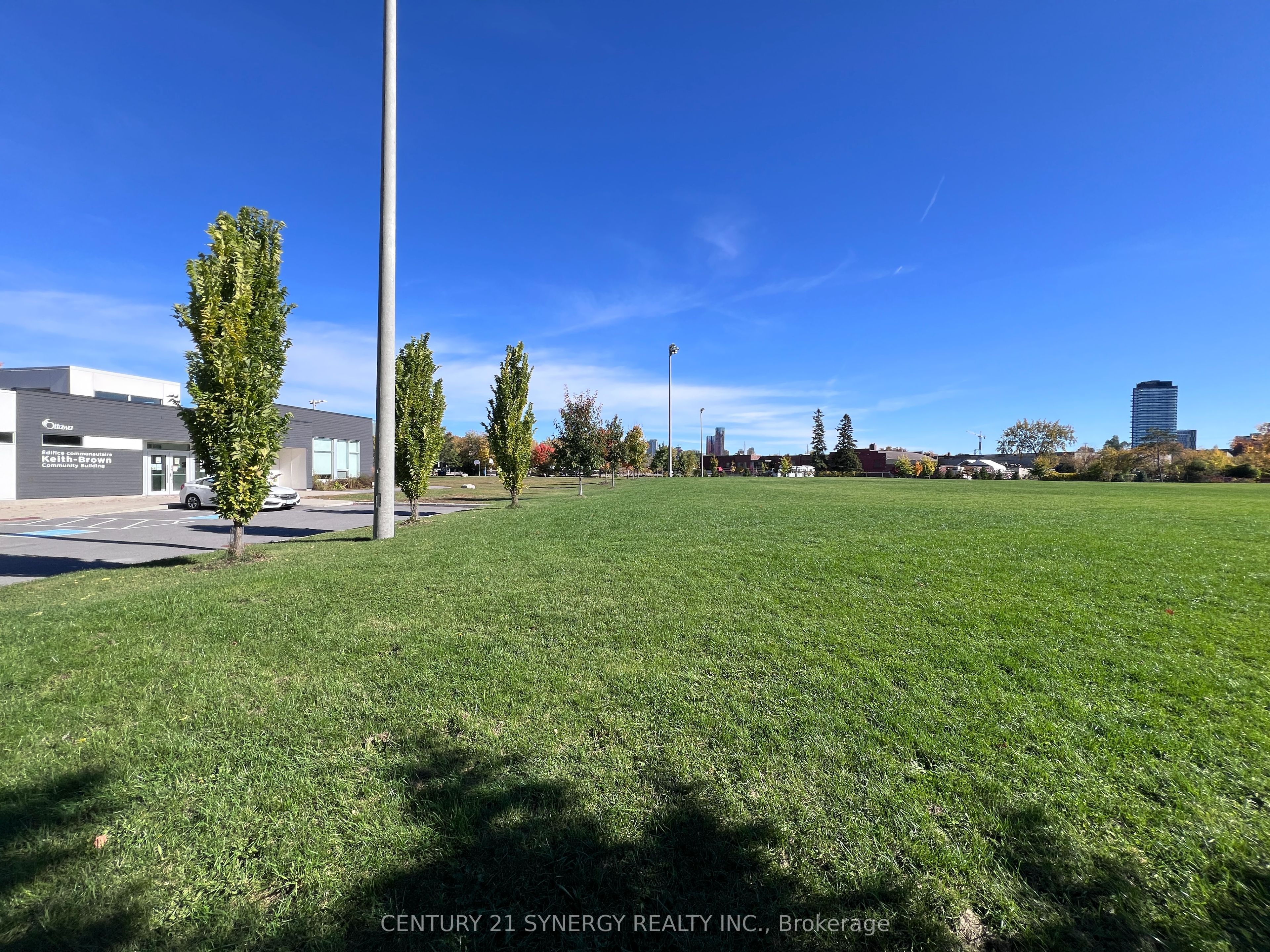 52 & 50 Stonehurst Avenue W Property Photo 13