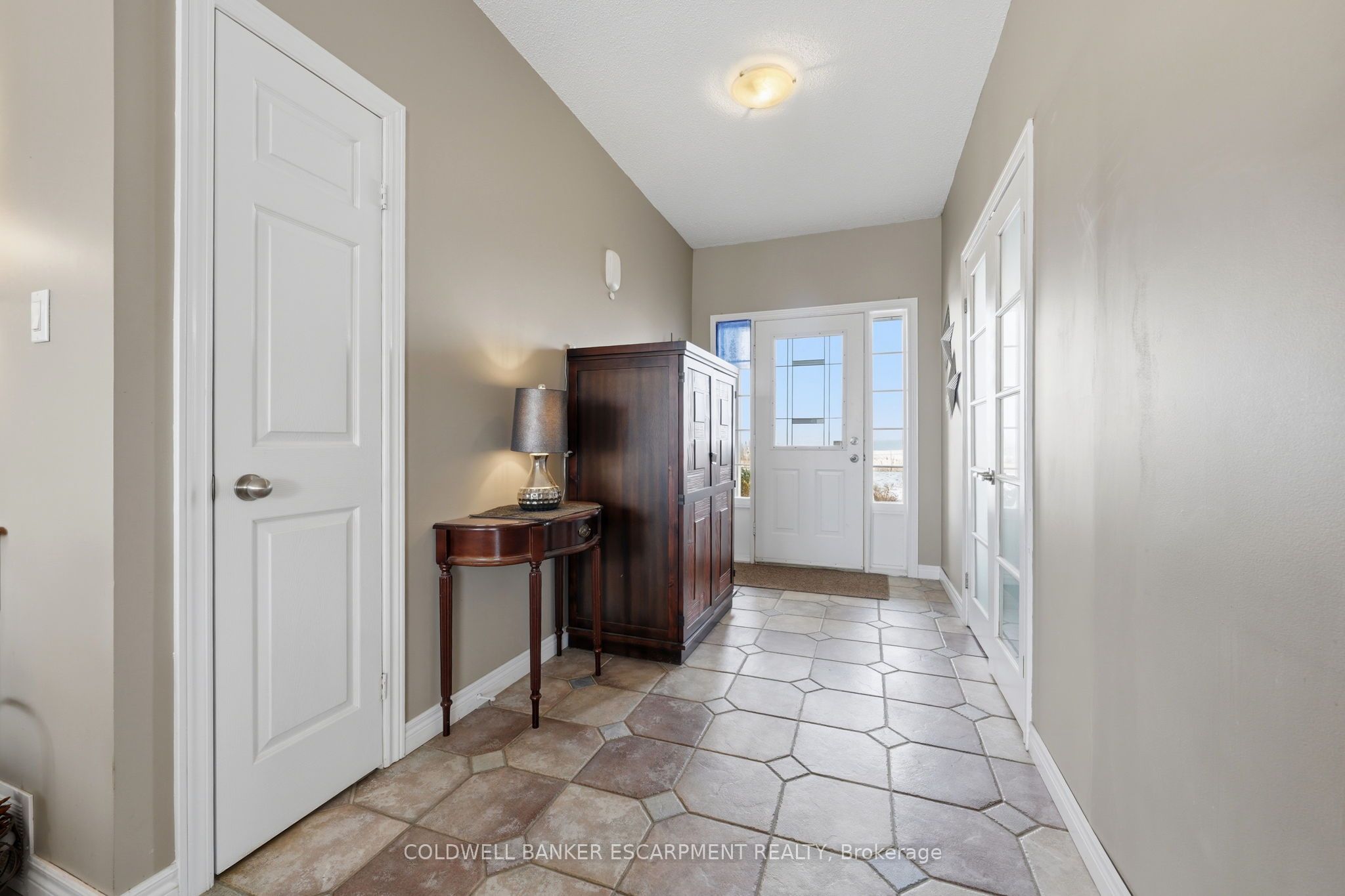4923 Wellington 44 Road Property Photo 6