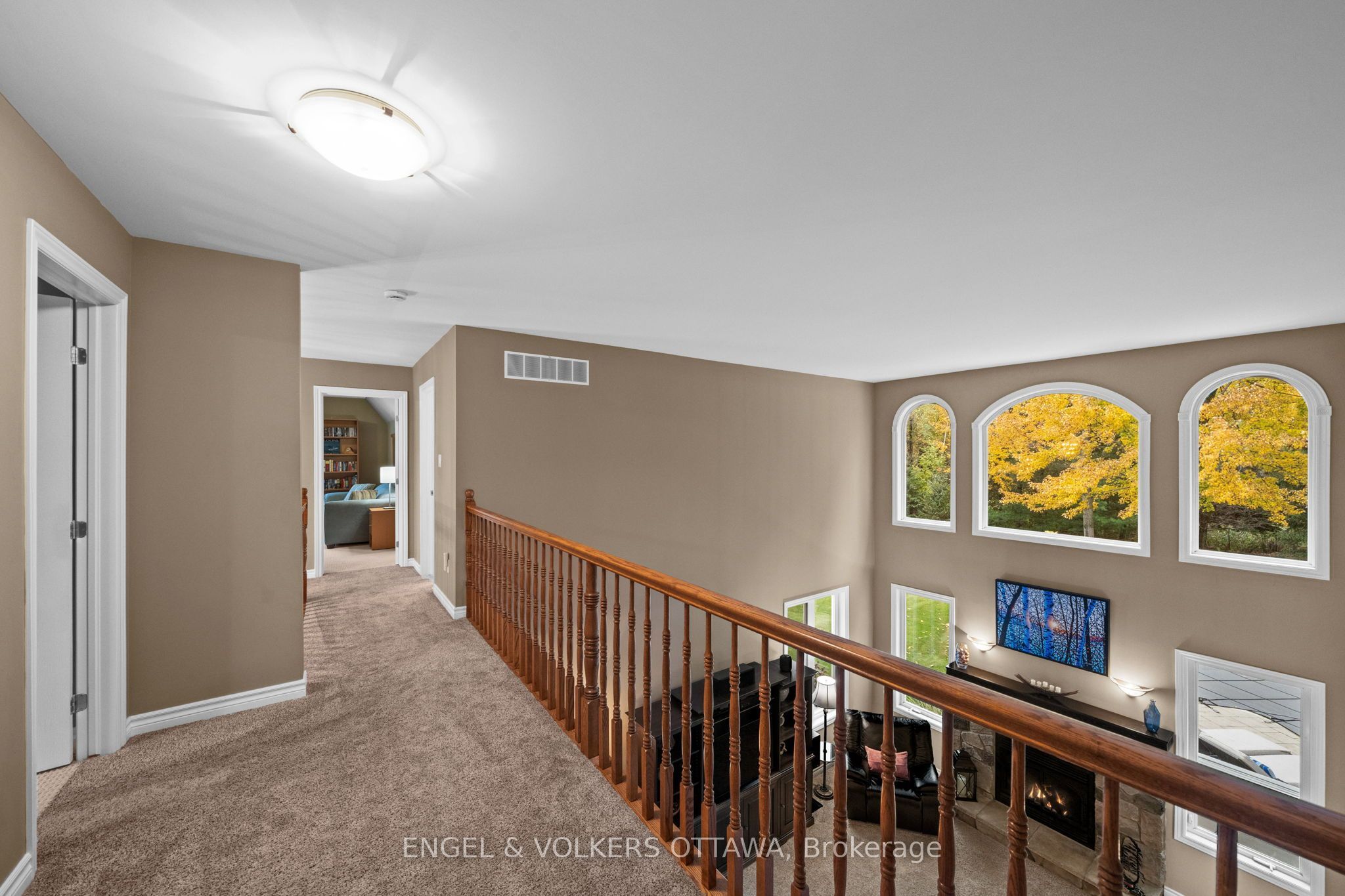 1629 Shauna Crescent Property Photo 19