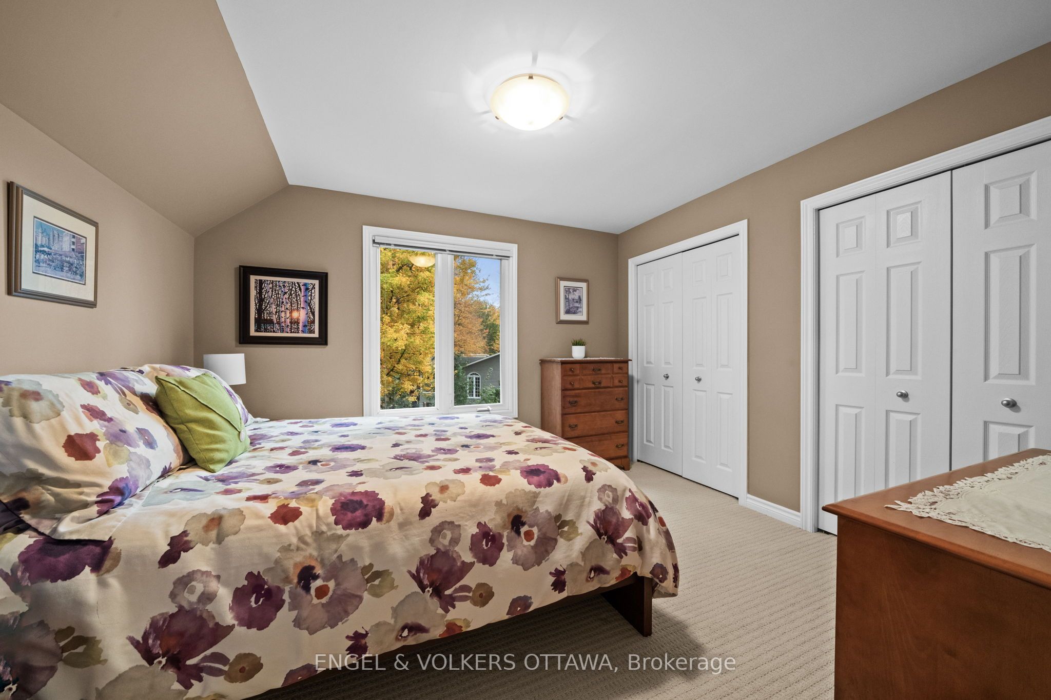 1629 Shauna Crescent Property Photo 21