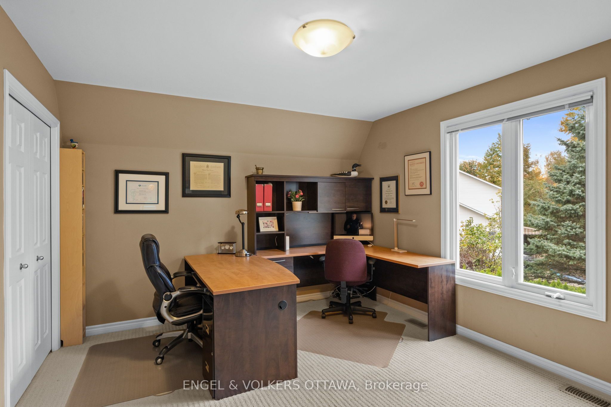 1629 Shauna Crescent Property Photo 22