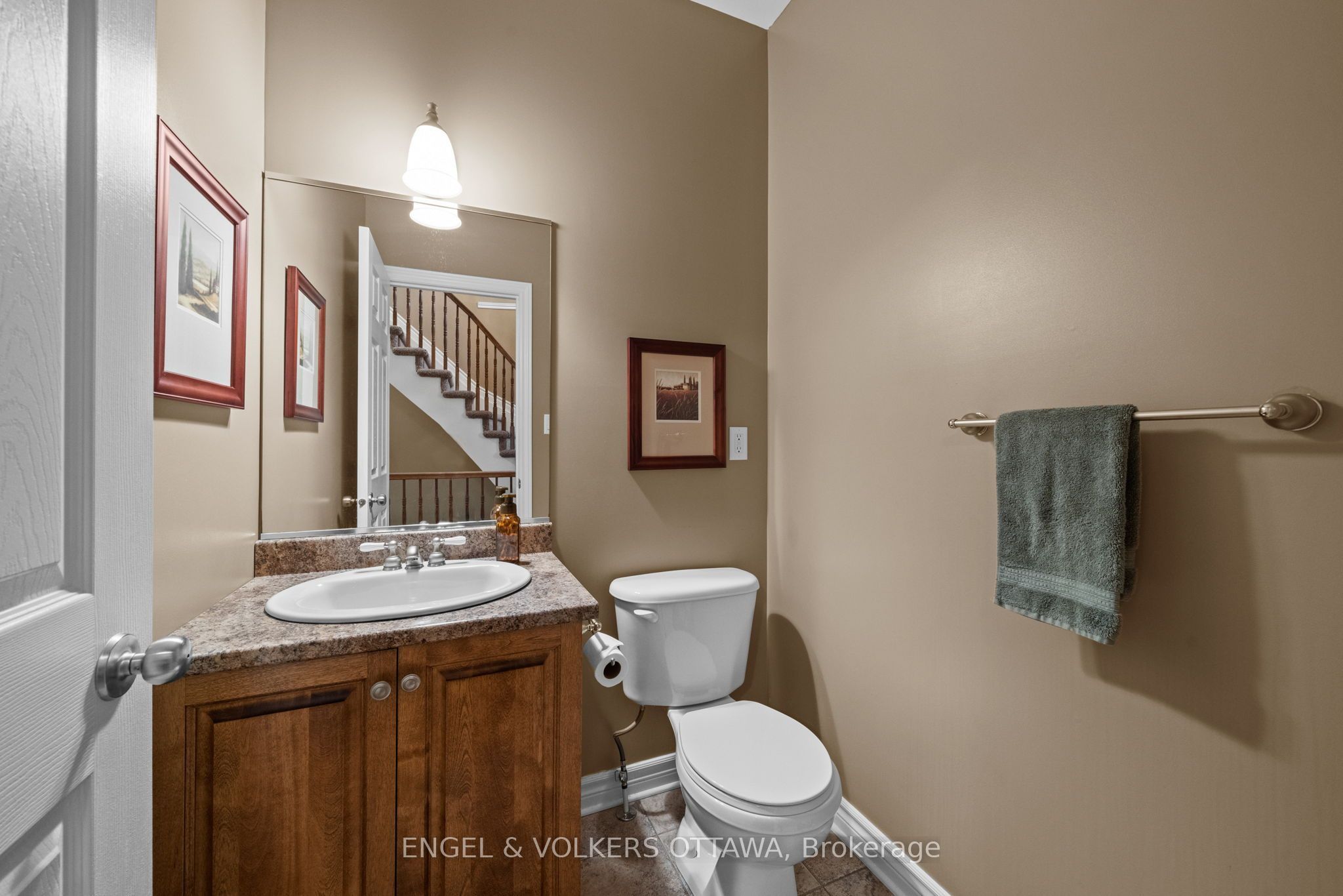 1629 Shauna Crescent Property Photo 25