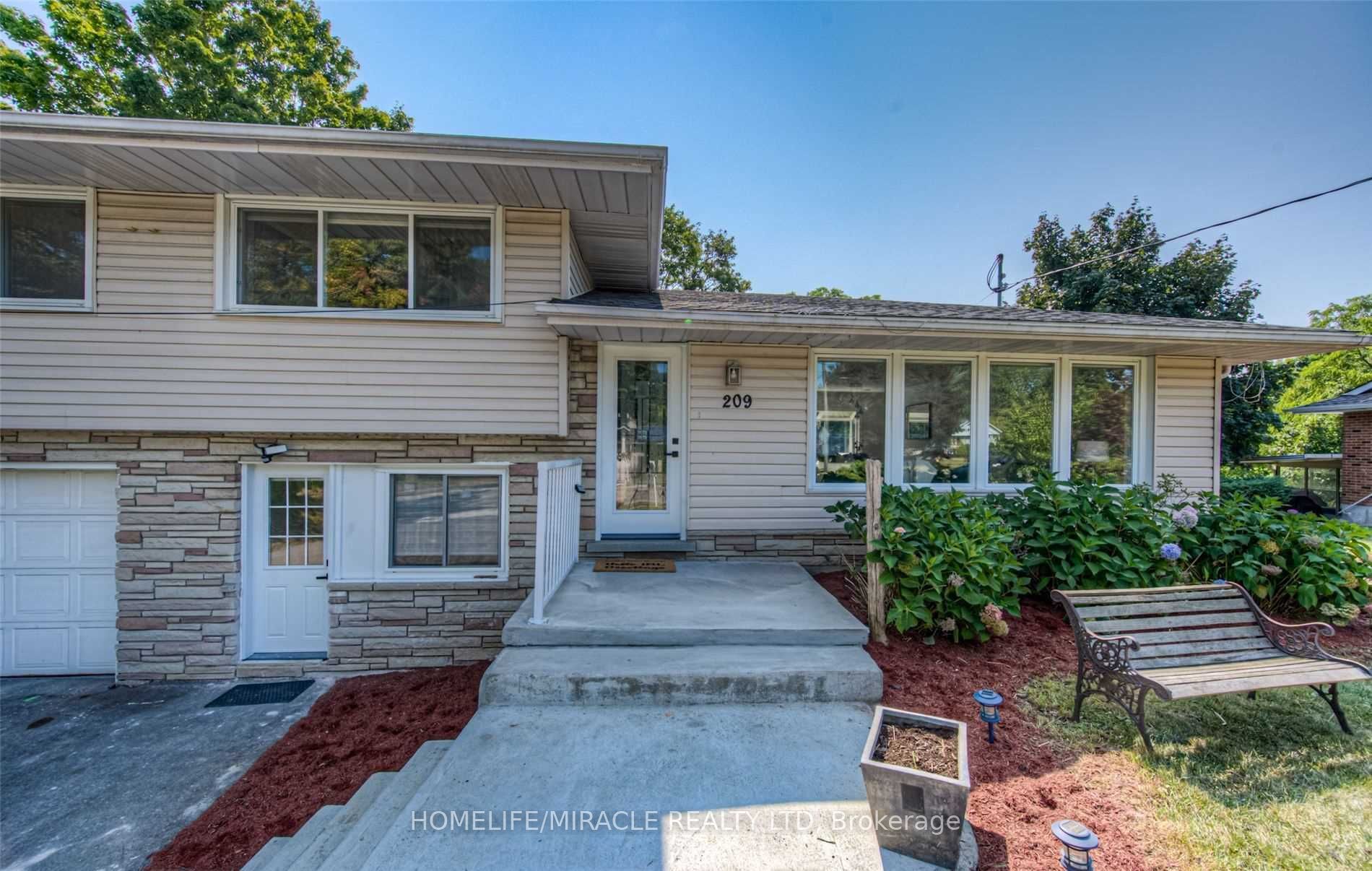 209 Greenbrook Drive Lower Property Photo 2