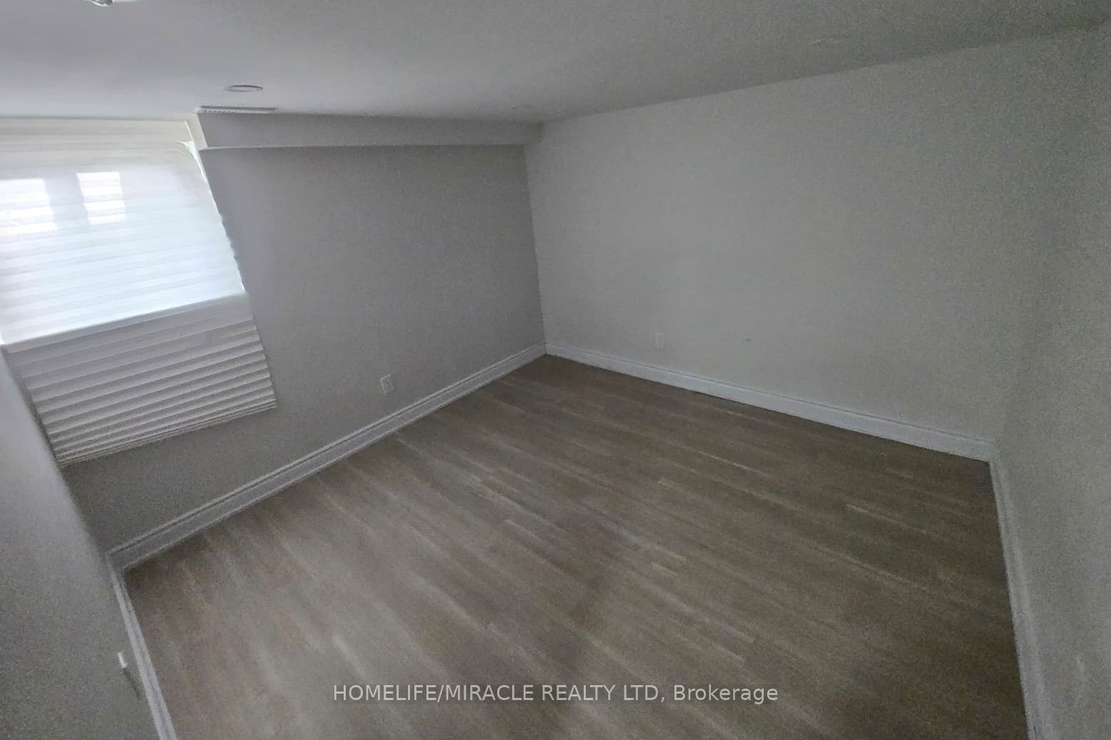 209 Greenbrook Drive Lower Property Photo 5