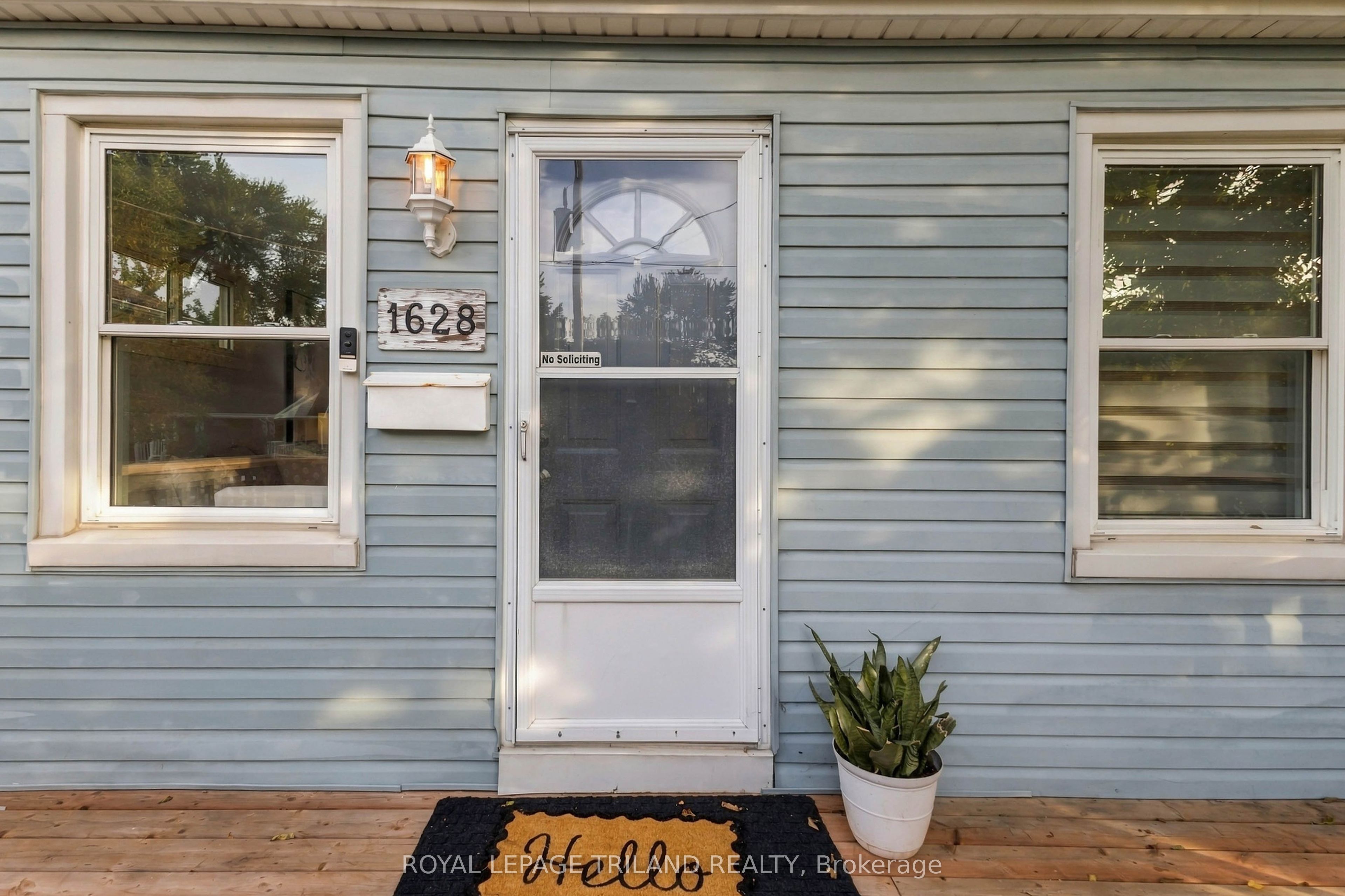1628 Churchill Avenue Property Photo 2