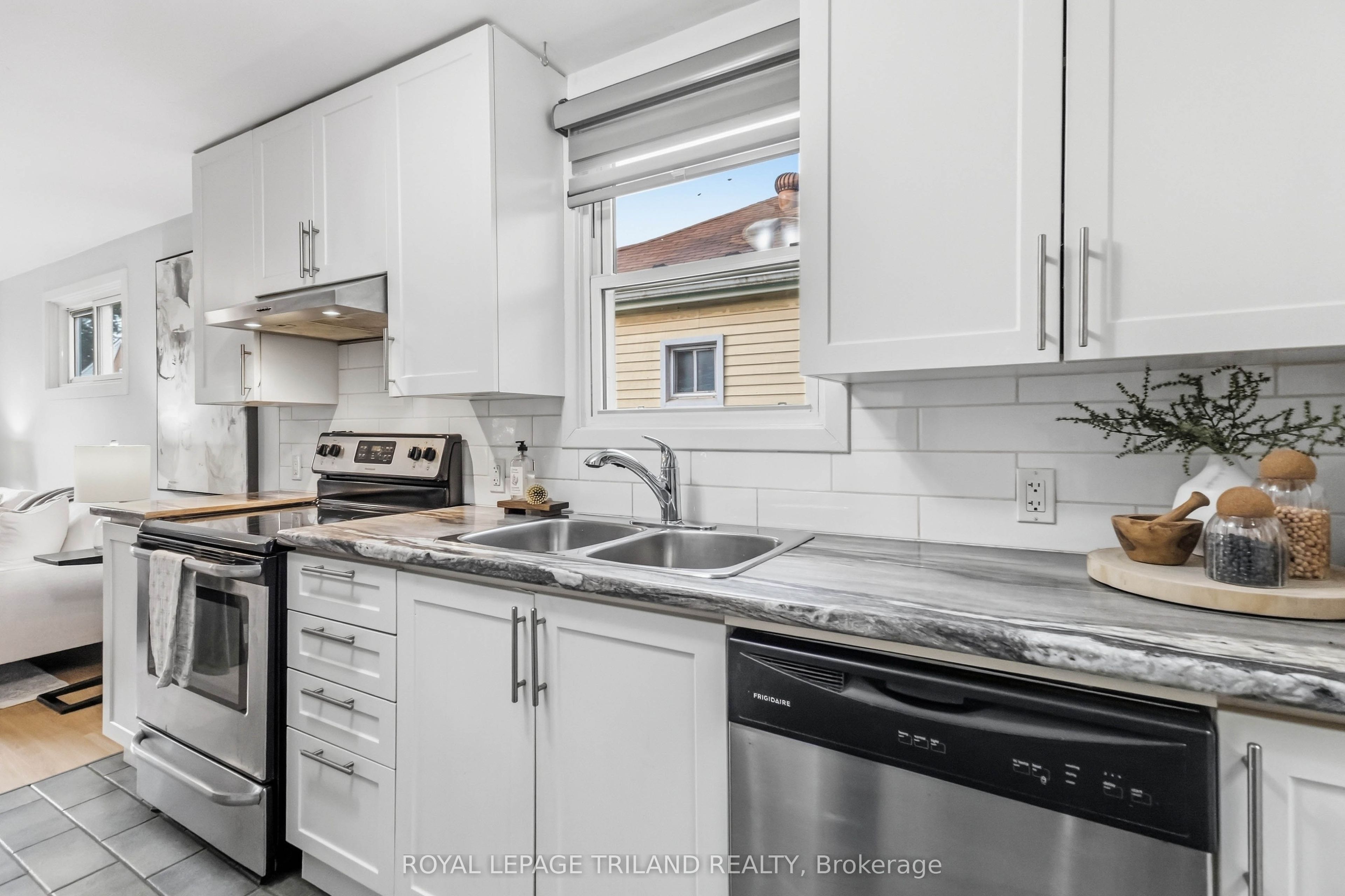 1628 Churchill Avenue Property Photo 21