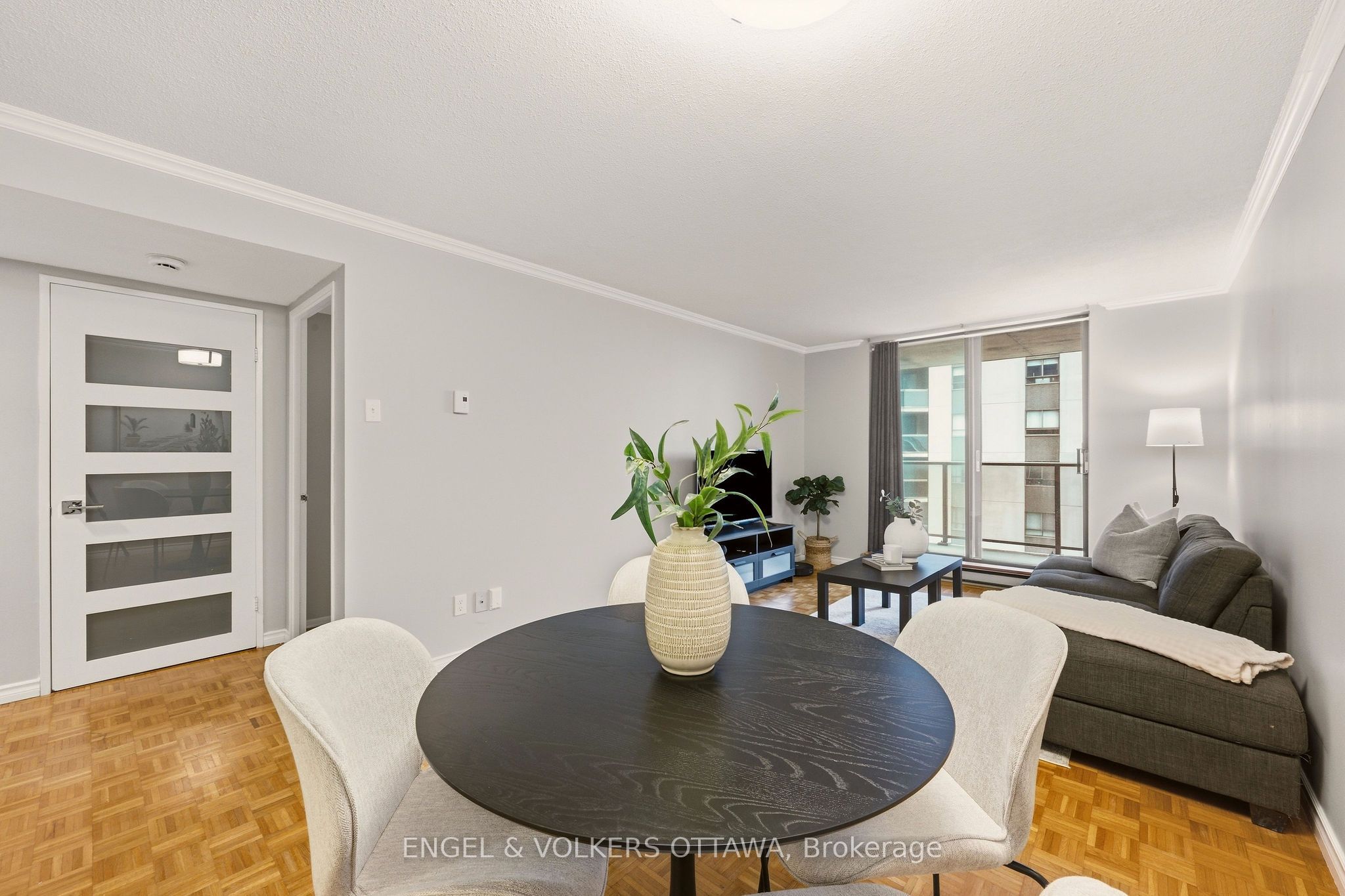 475 Laurier Avenue W 606 Property Photo 9