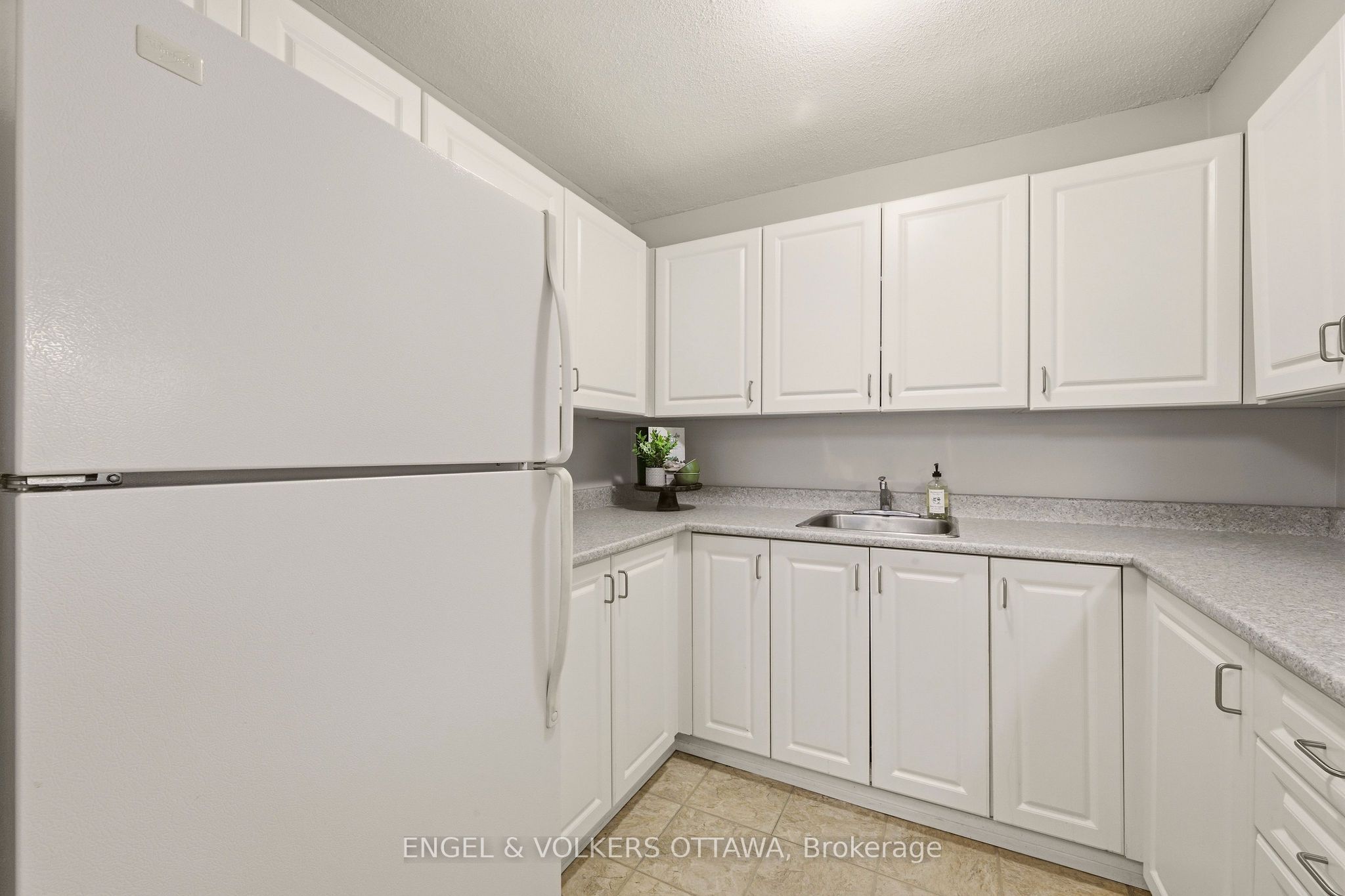 475 Laurier Avenue W 606 Property Photo 18